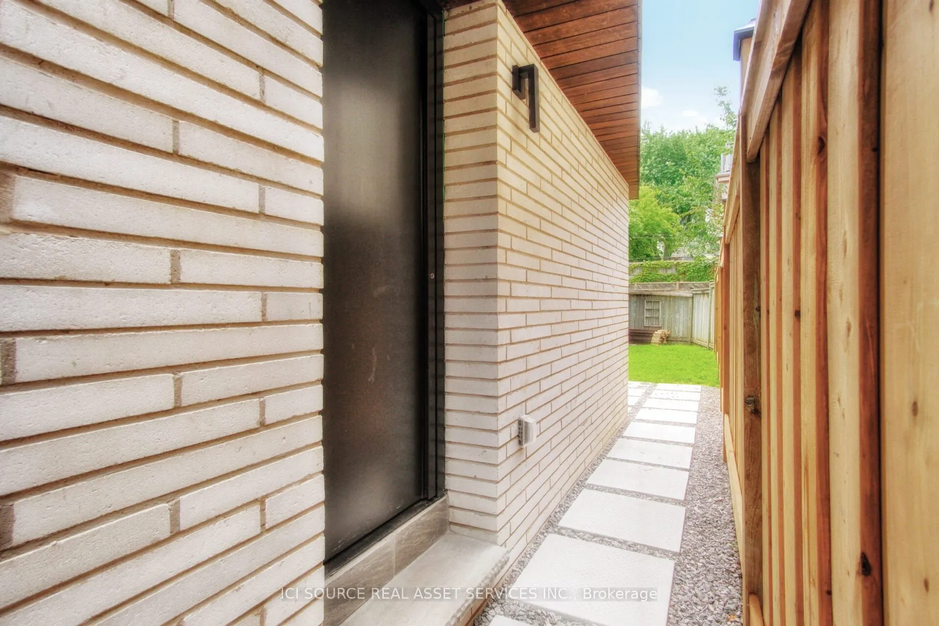 22 Boulton Avenue, #Suite #1