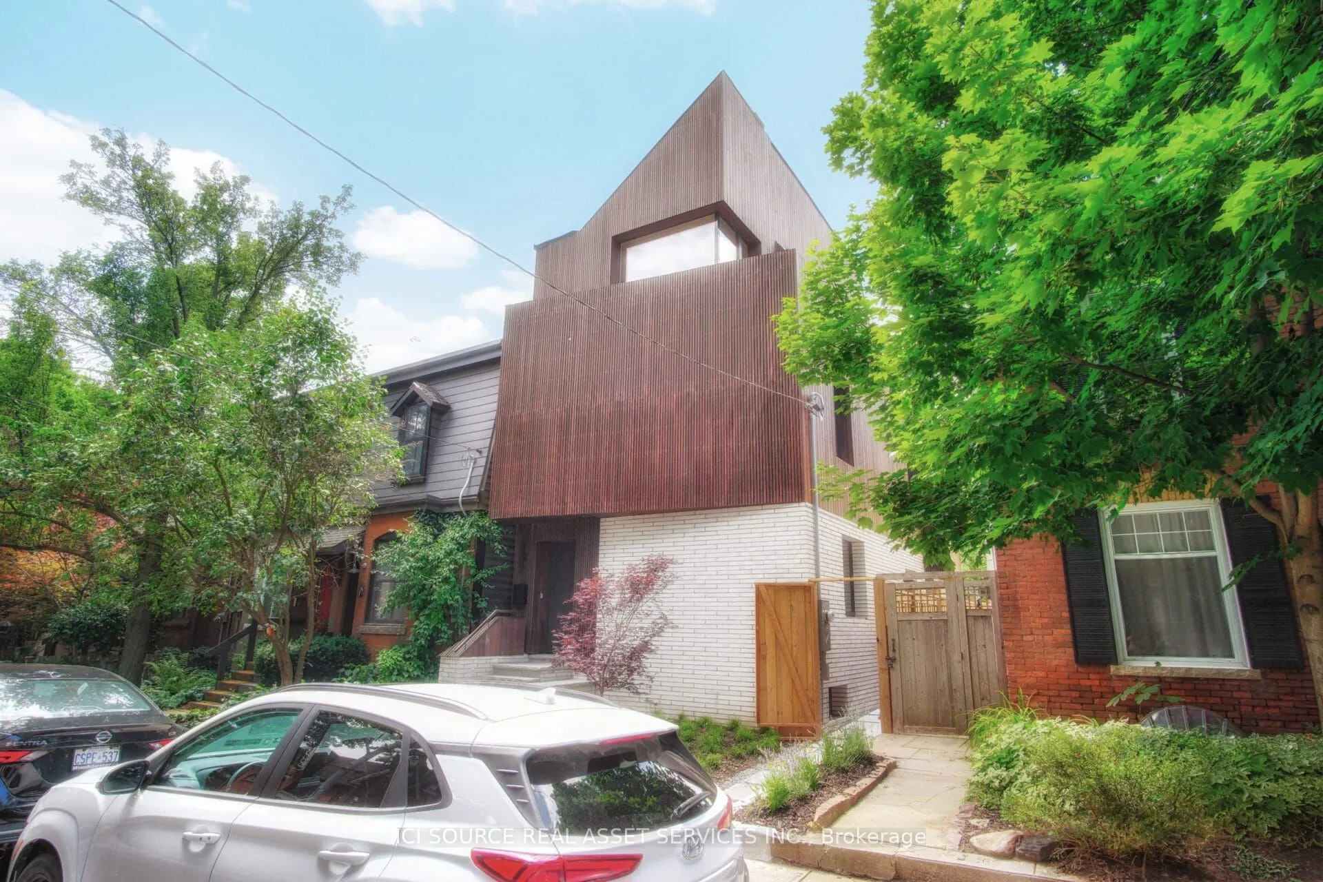 22 Boulton Avenue, #Suite #1