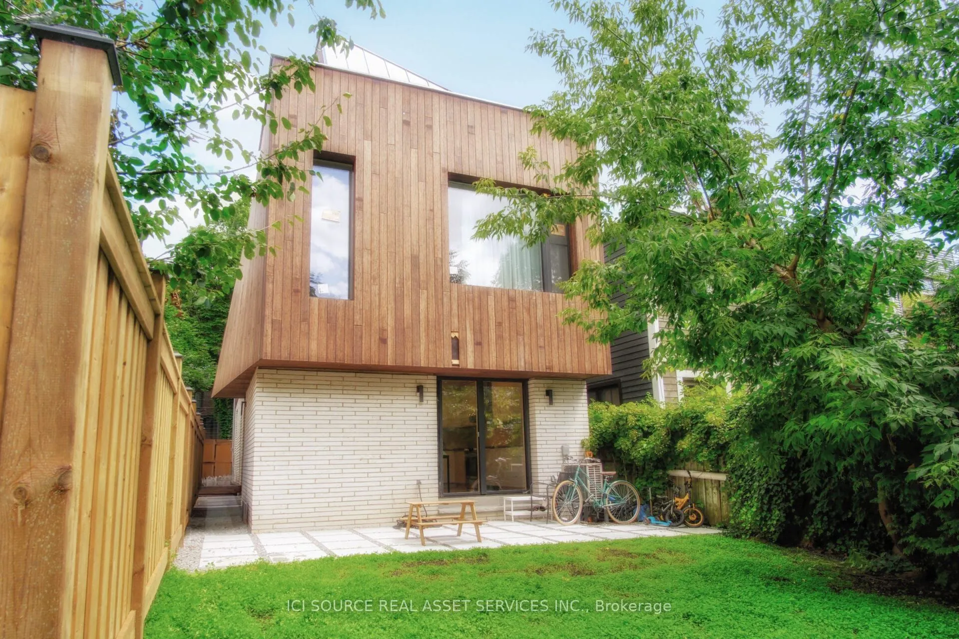22 Boulton Avenue, #Suite #1