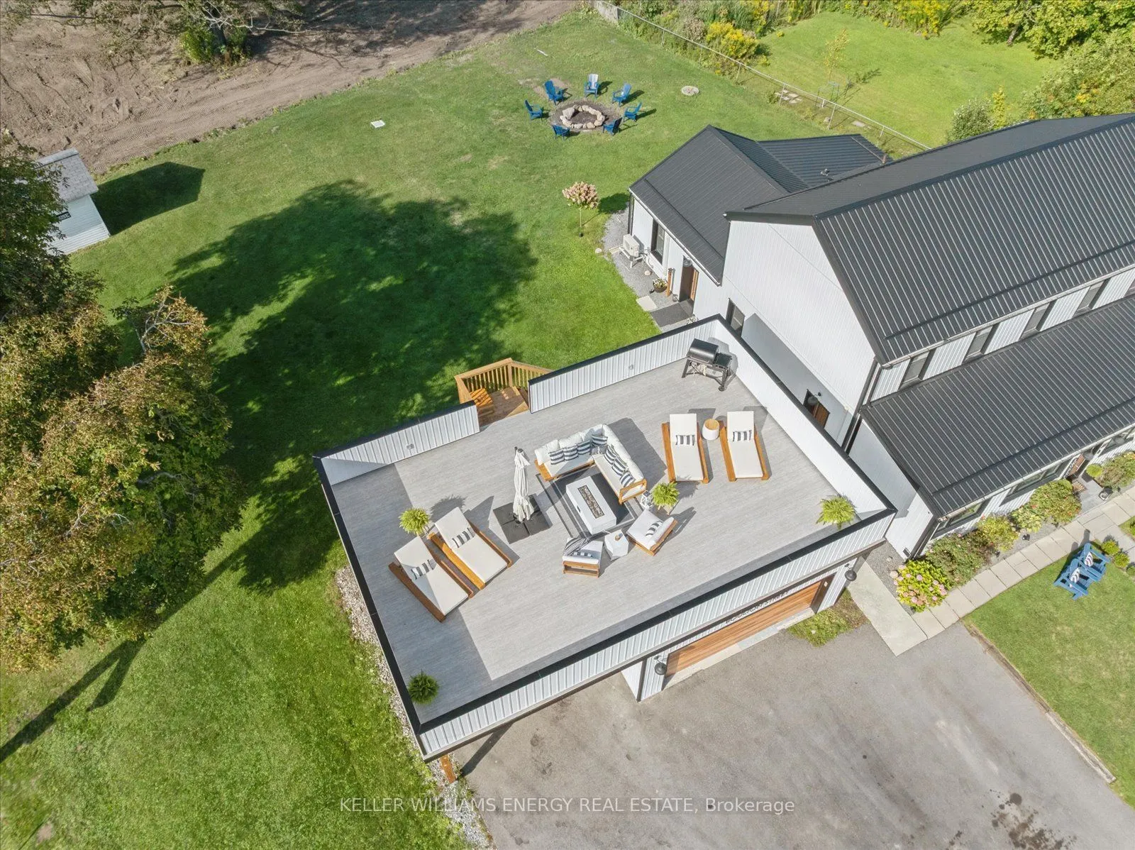 2 Boulton Street