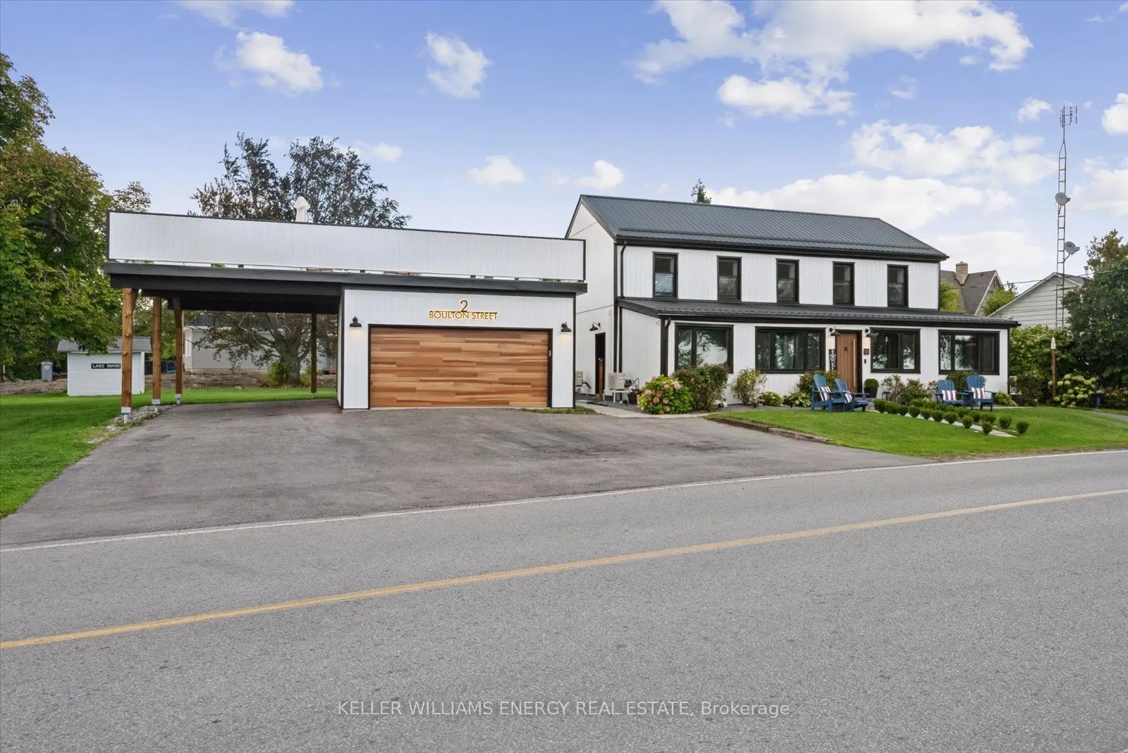 2 Boulton Street
