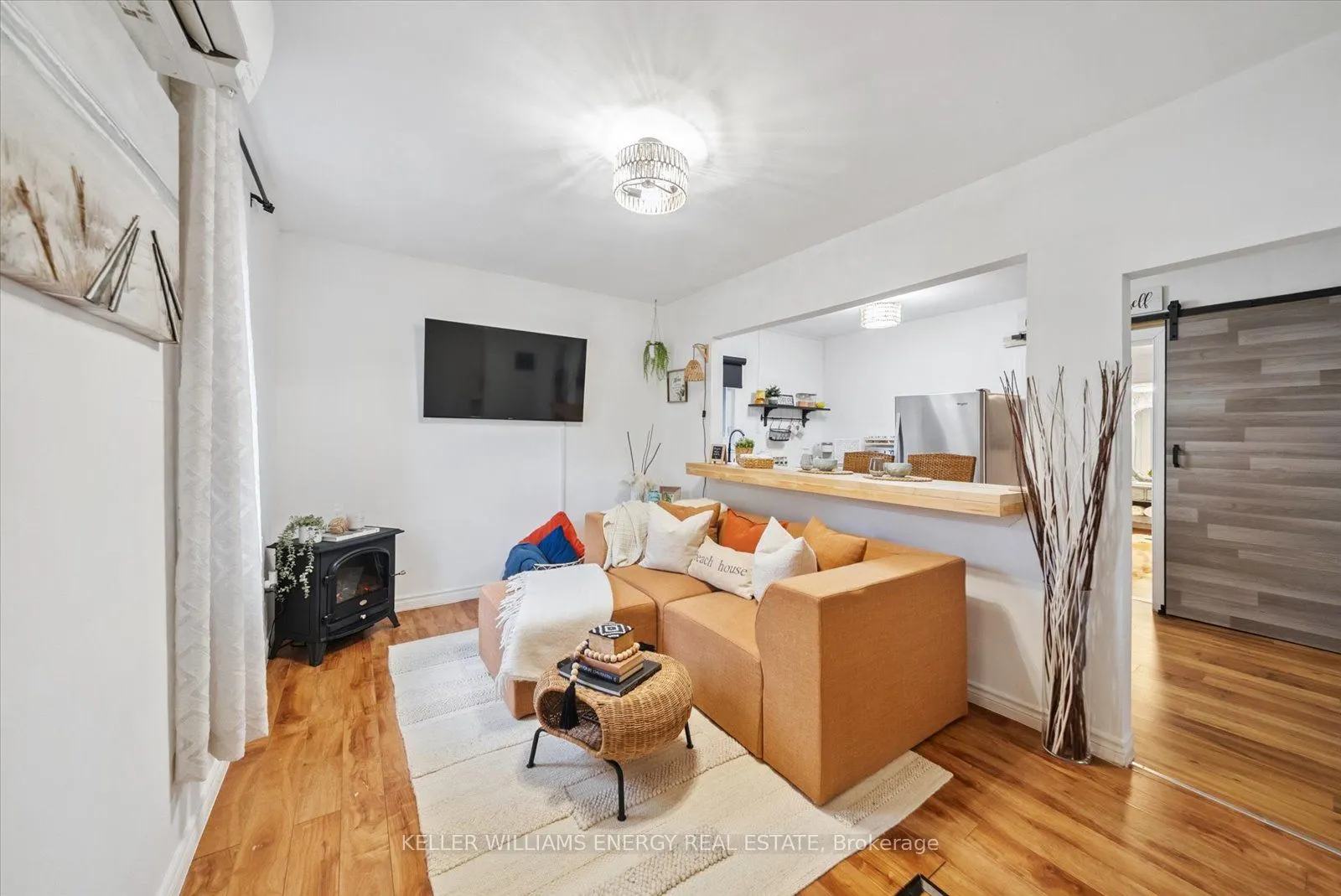 2 Boulton Street