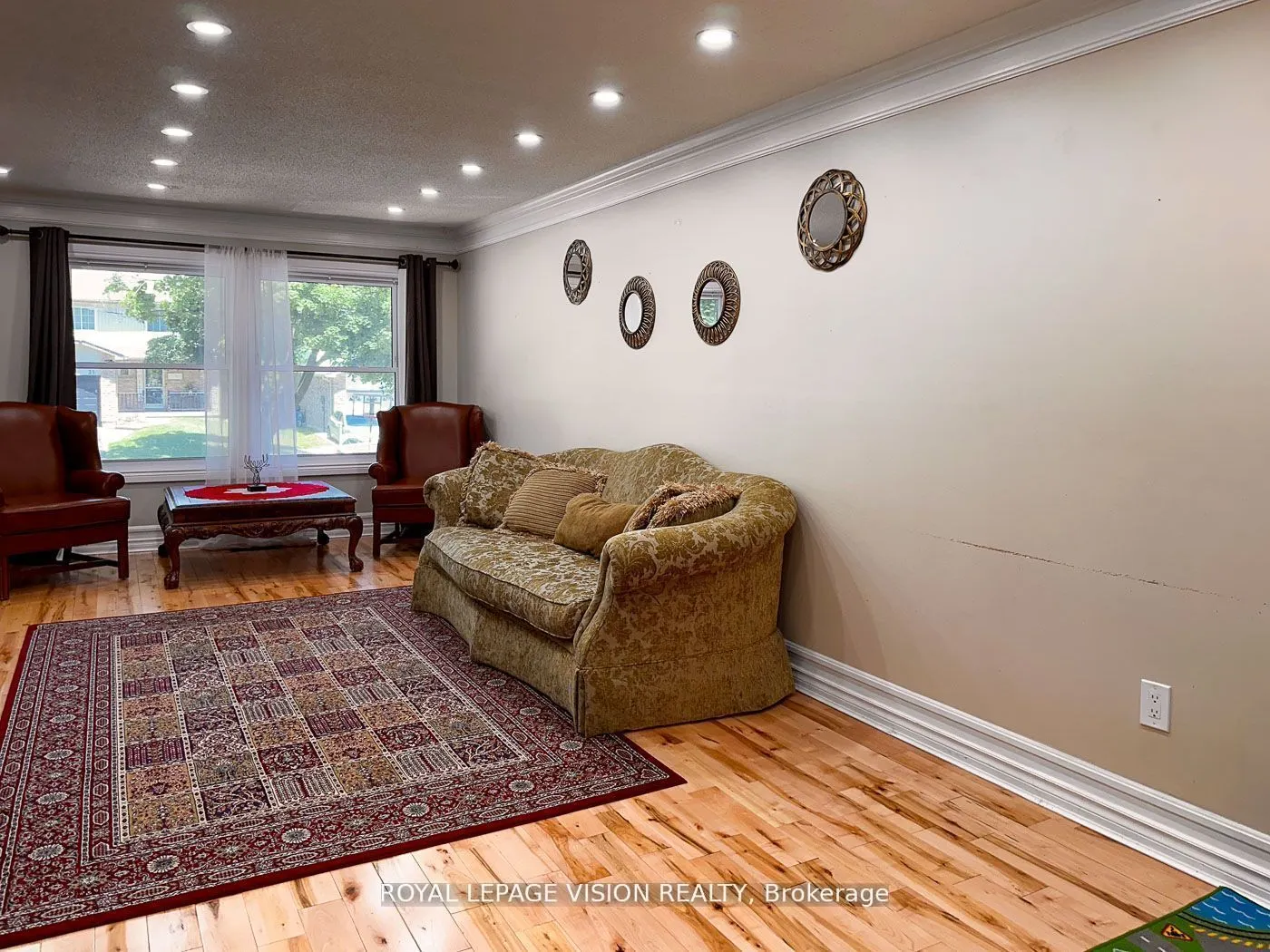 32 Goldring Drive