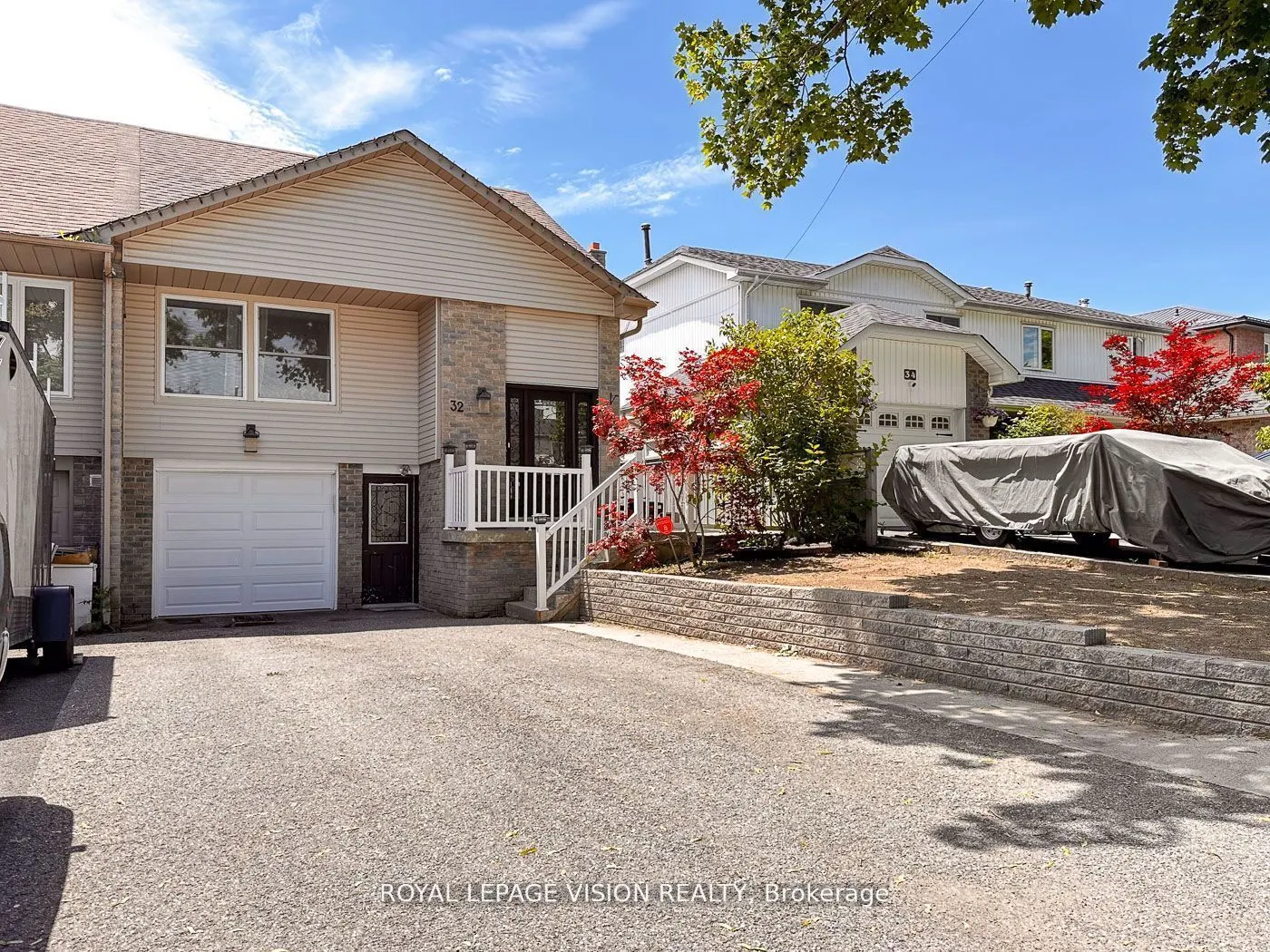 32 Goldring Drive