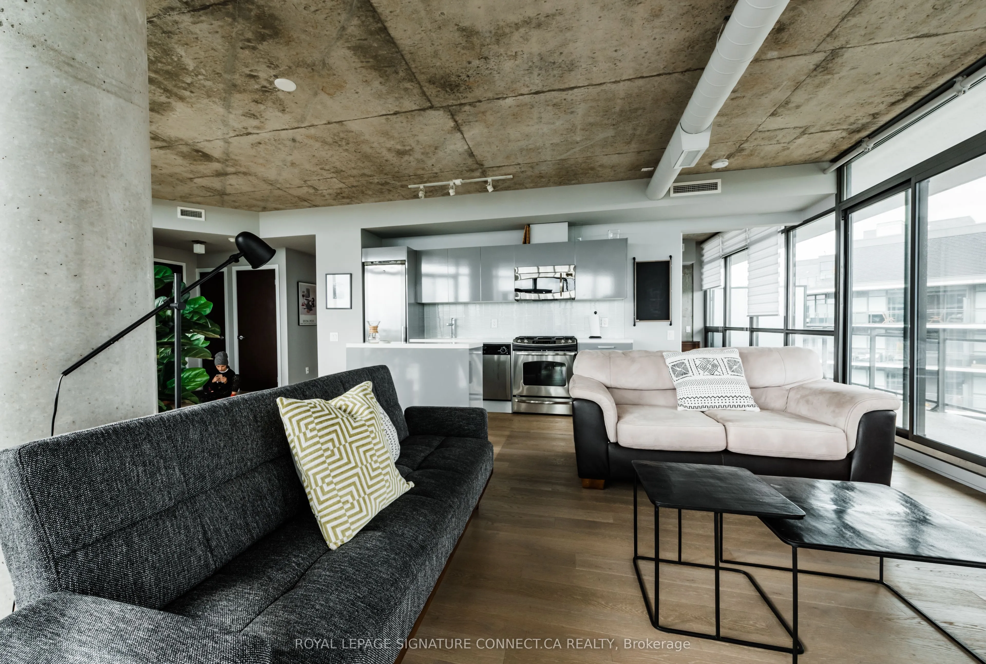 319 Carlaw Avenue, #1010