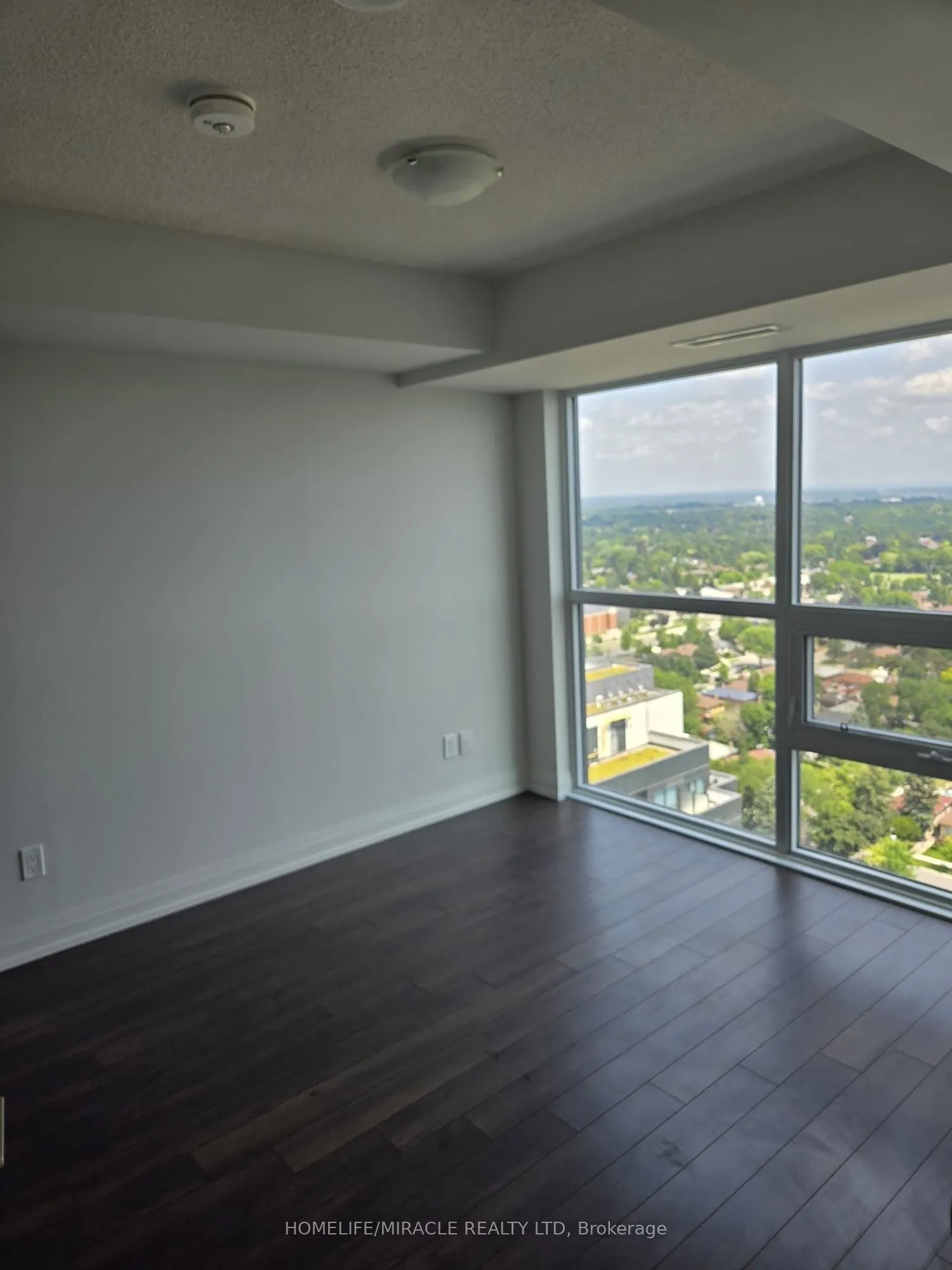 20 Meadowglen Place, #2502
