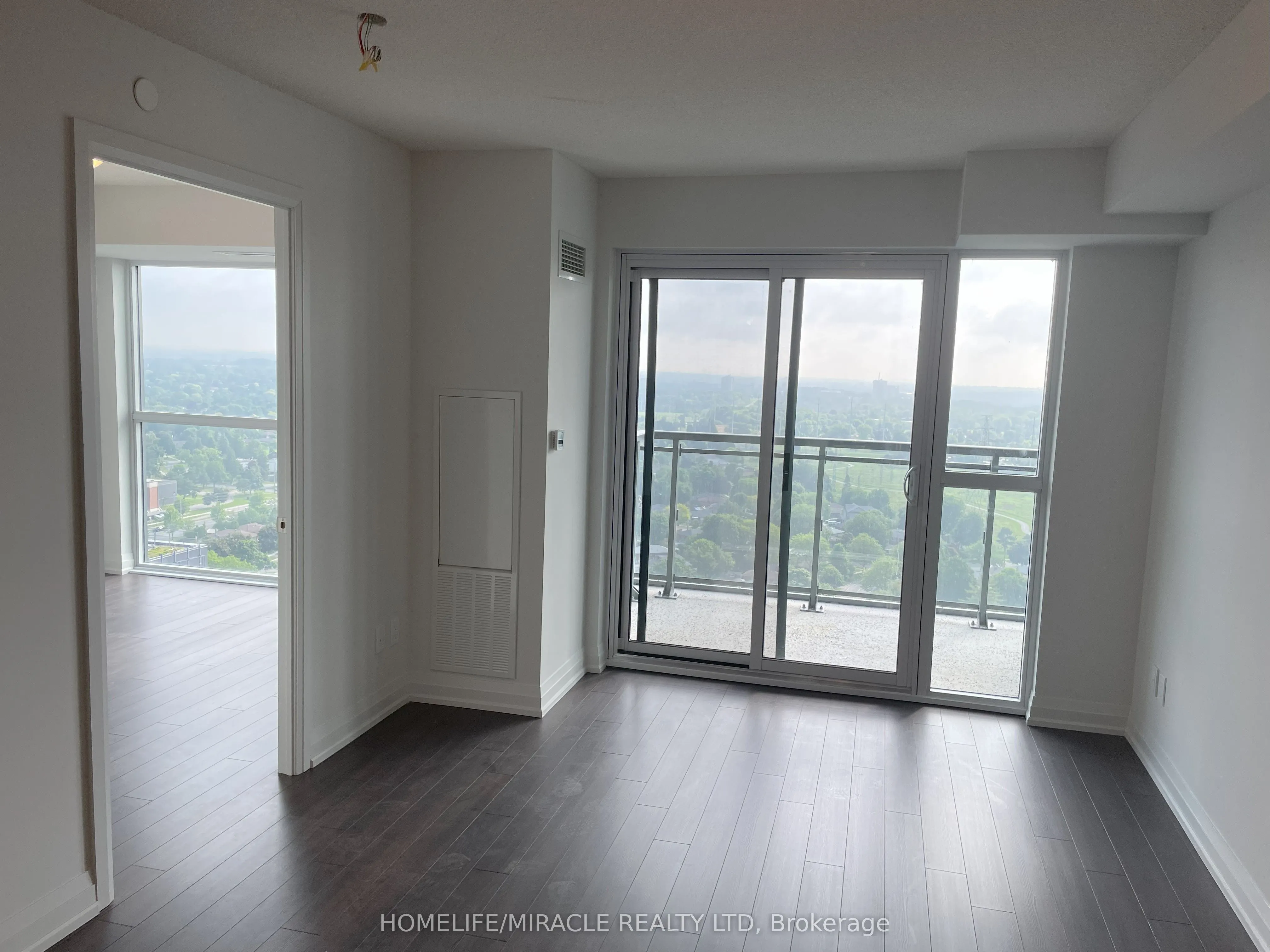 20 Meadowglen Place, #2502