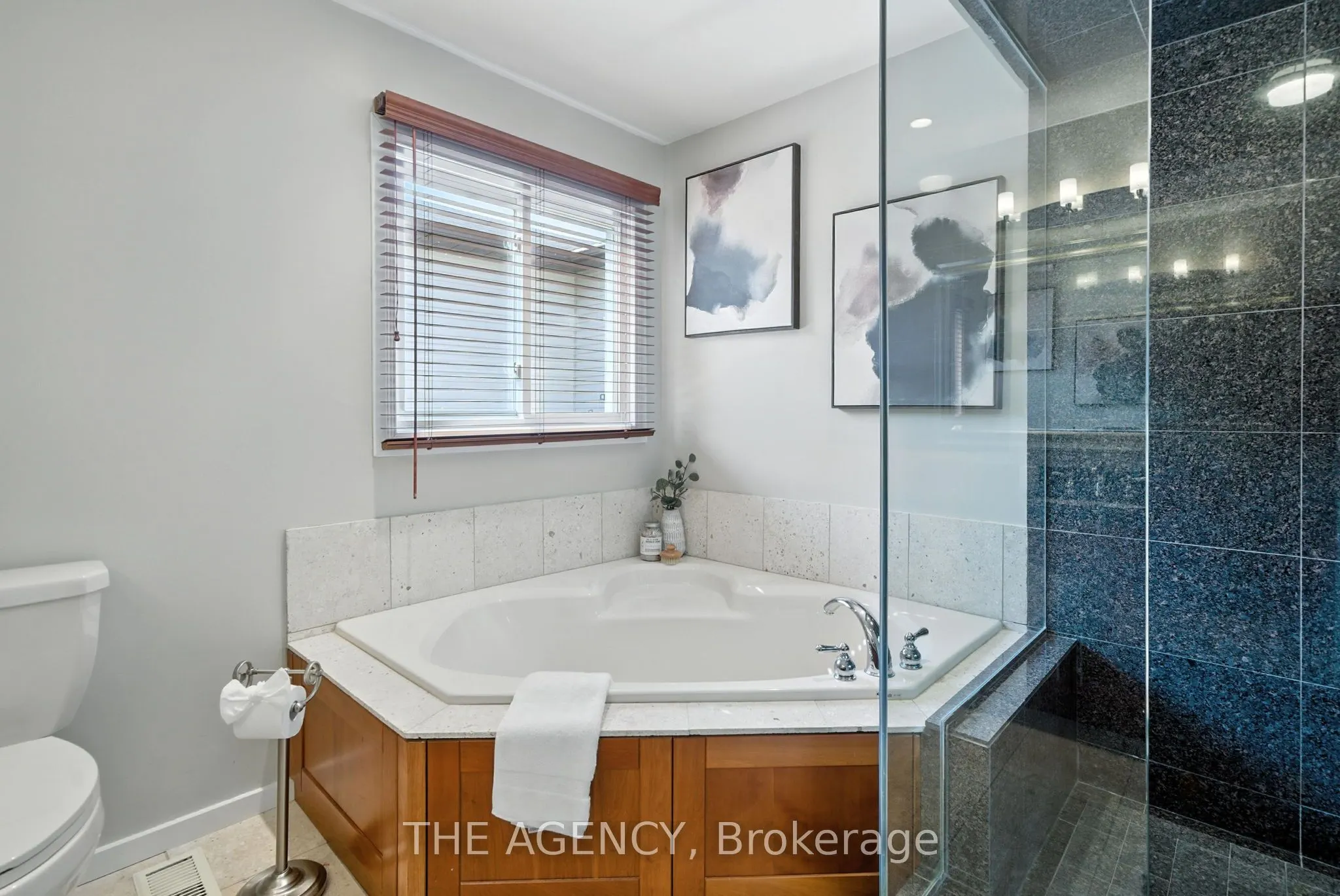 1541 Bentley Lane