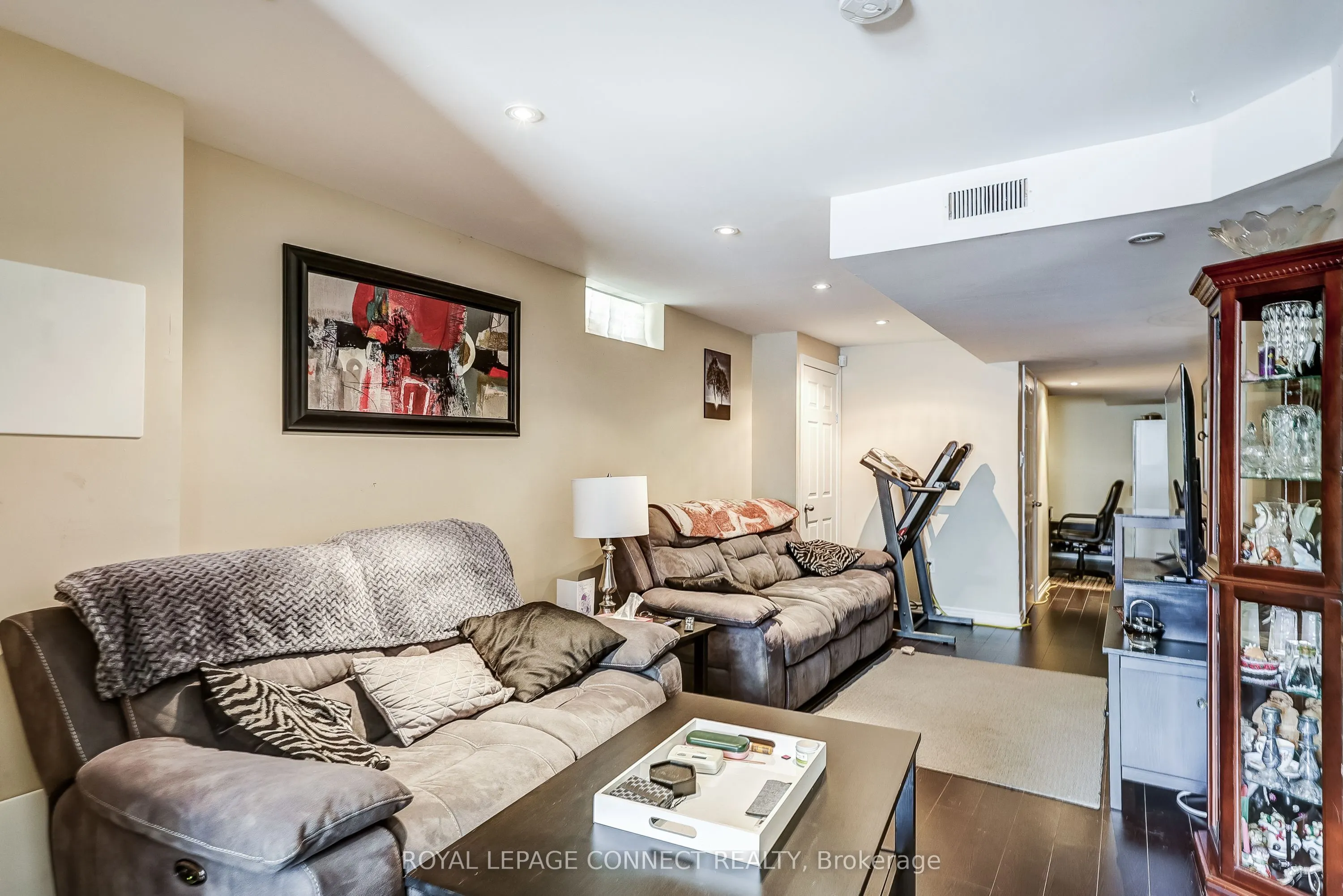 55 Aylesworth Avenue