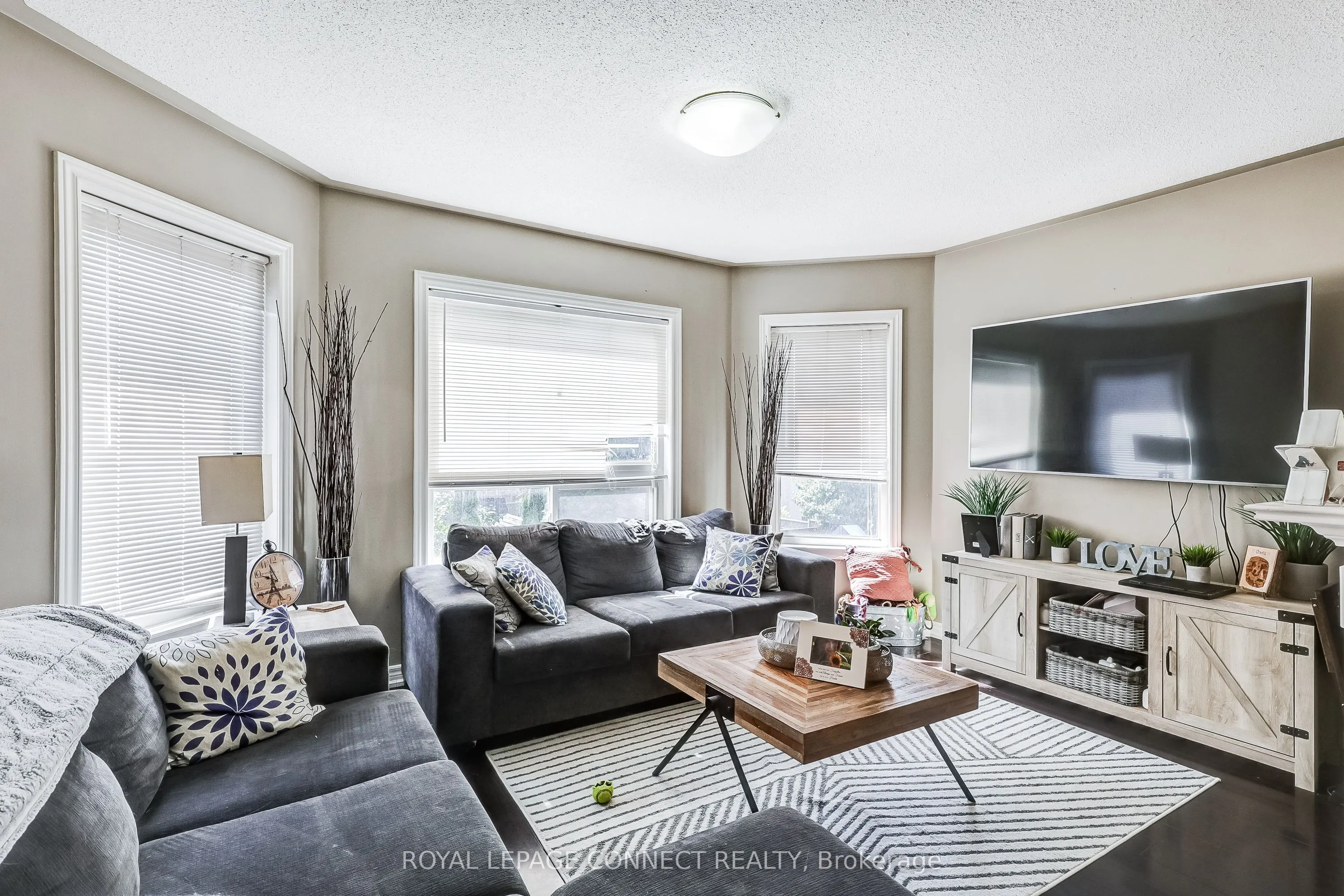55 Aylesworth Avenue