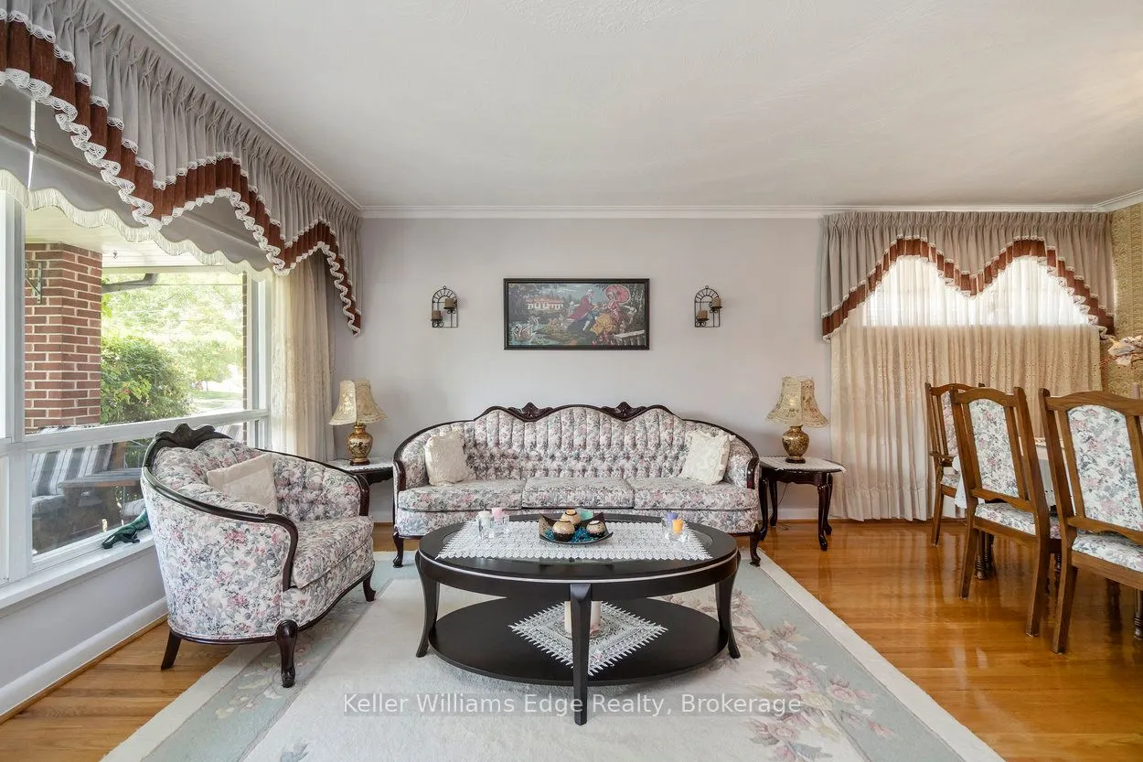 11 Calumet Crescent