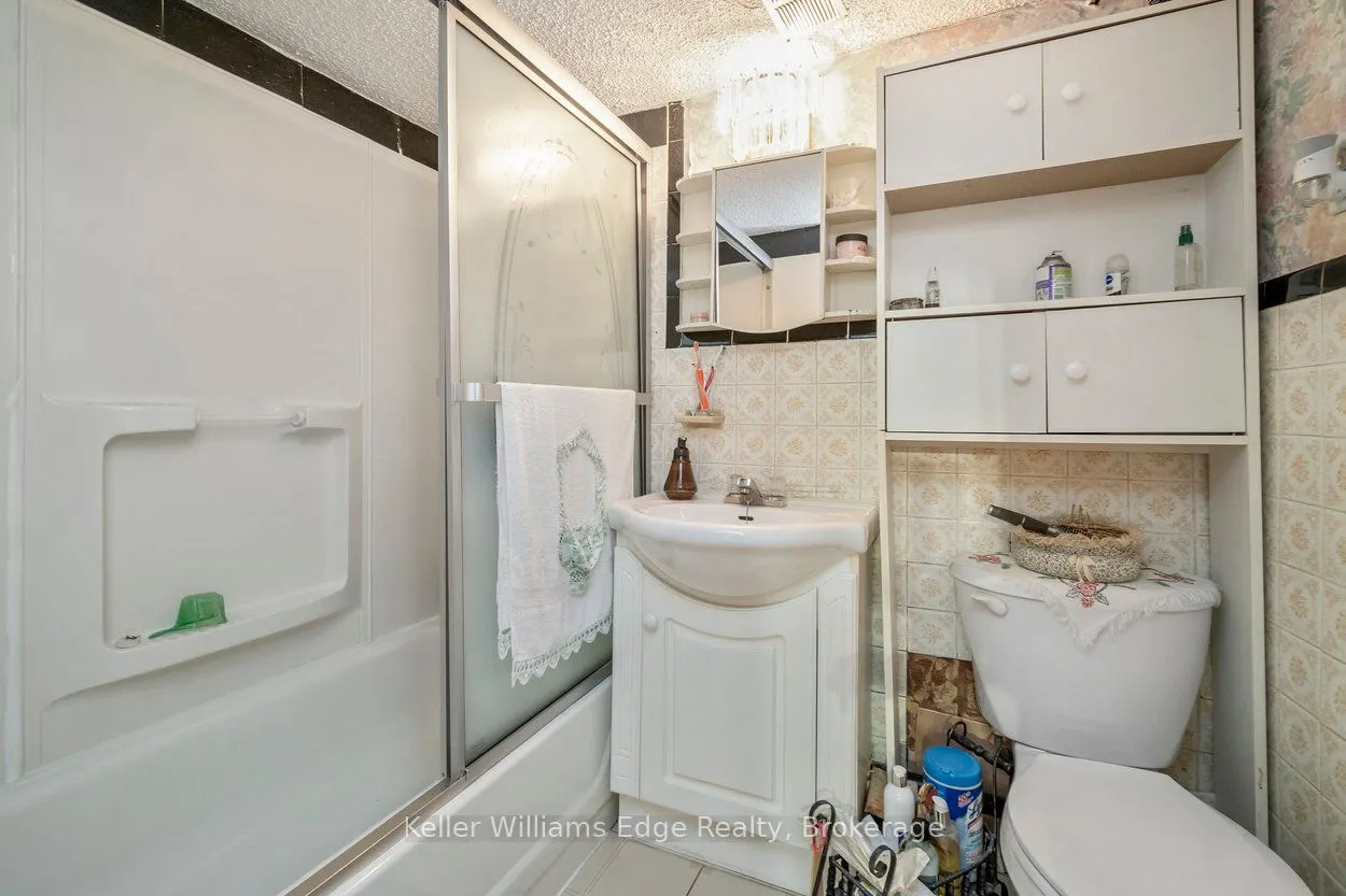 11 Calumet Crescent