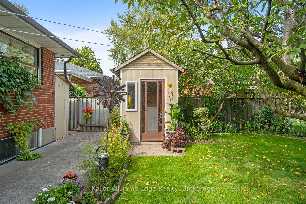 11 Calumet Crescent