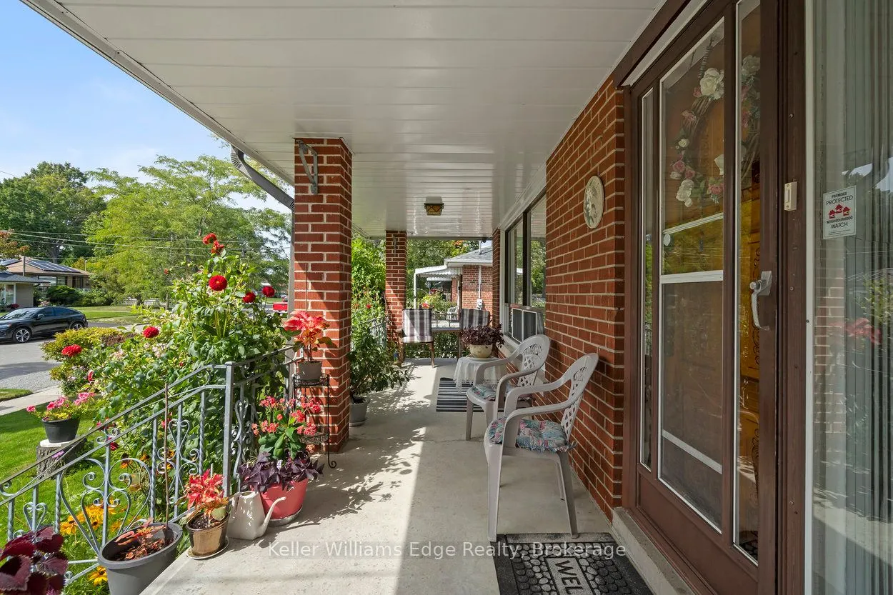 11 Calumet Crescent