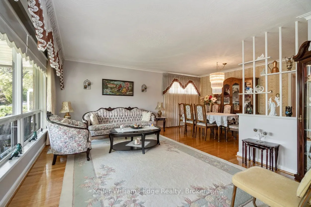 11 Calumet Crescent