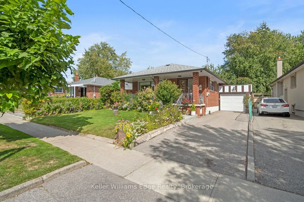 11 Calumet Crescent