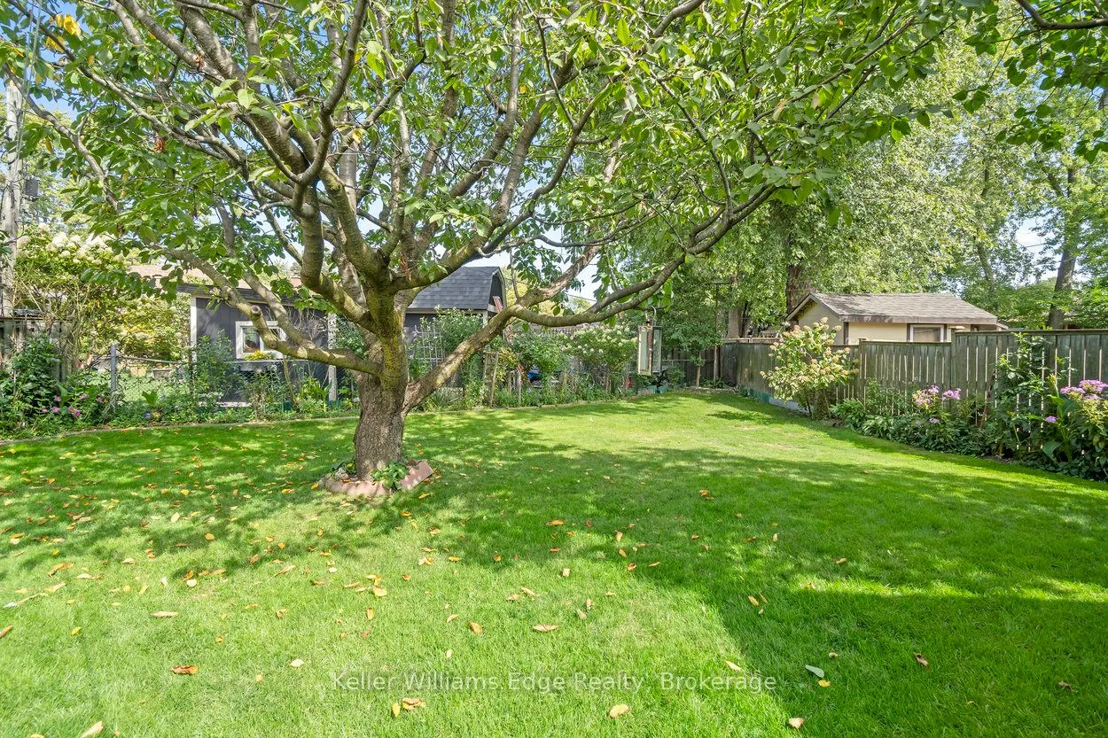 11 Calumet Crescent