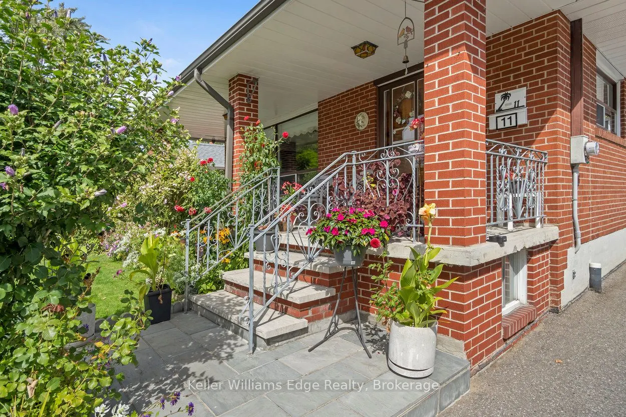 11 Calumet Crescent