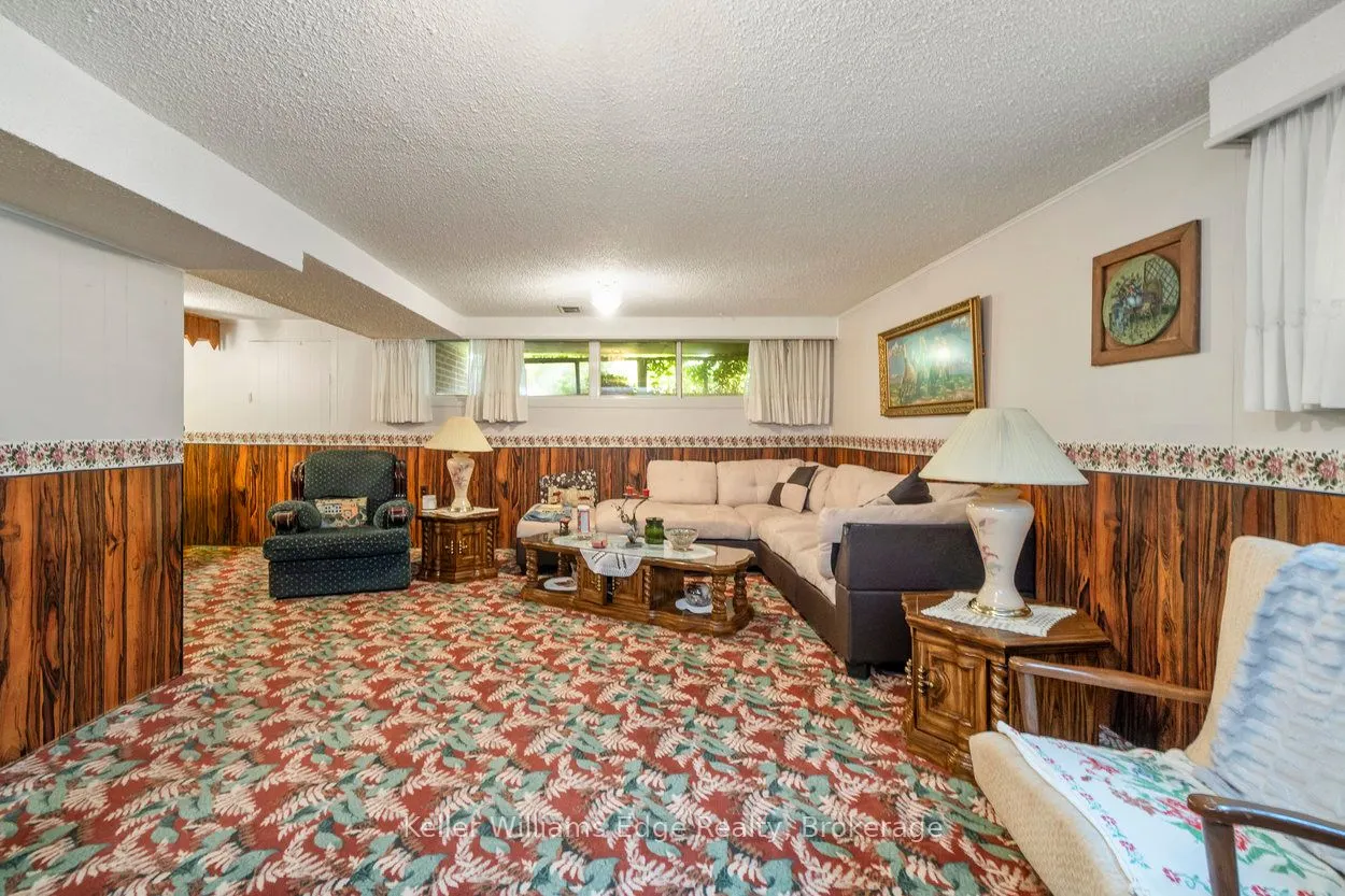 11 Calumet Crescent