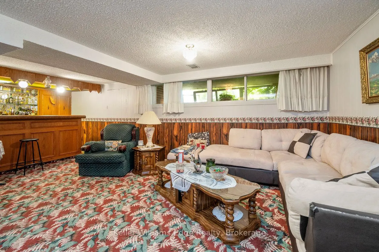 11 Calumet Crescent