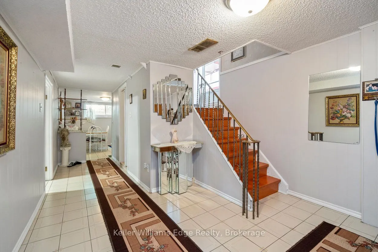 11 Calumet Crescent