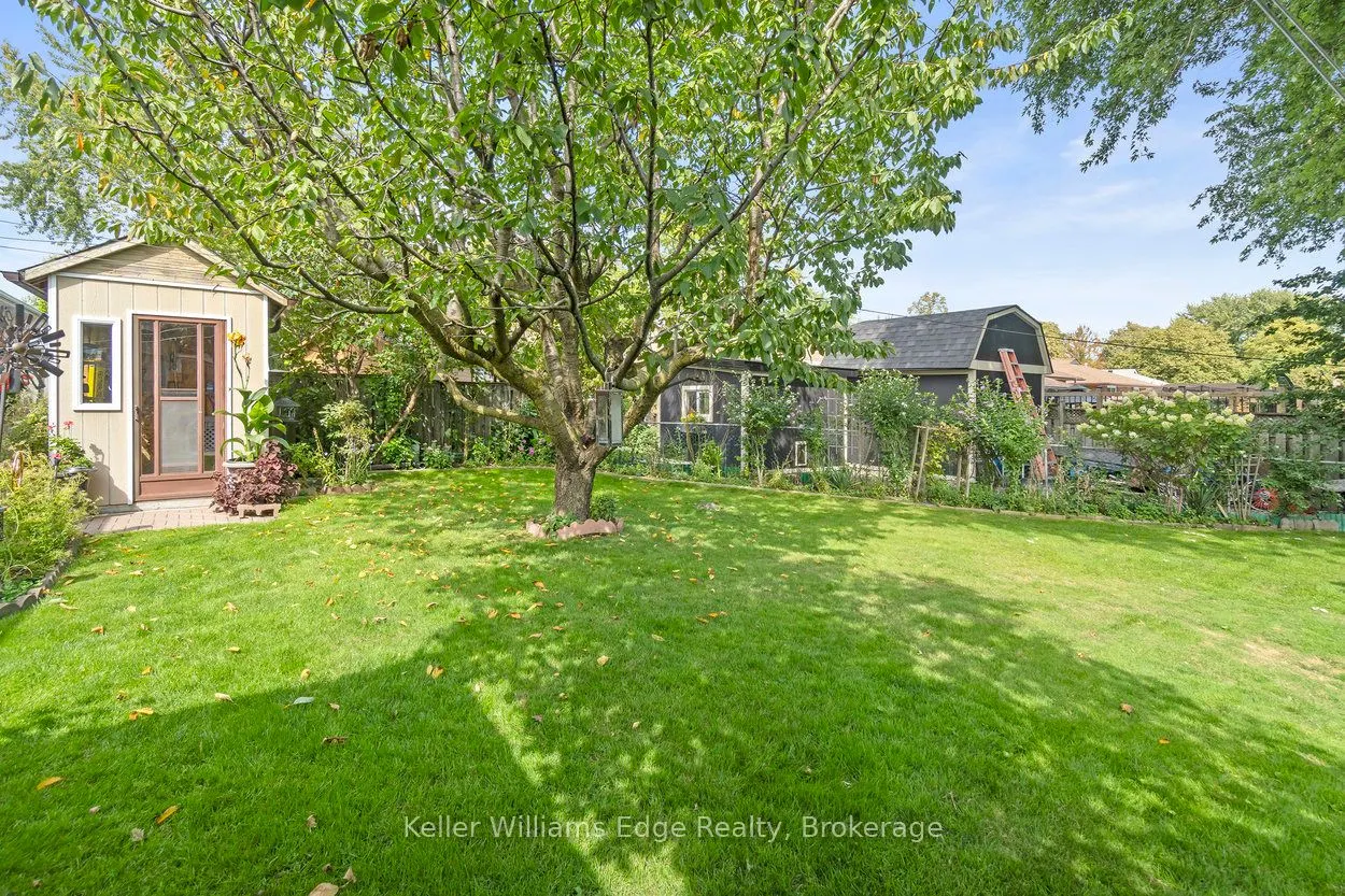 11 Calumet Crescent