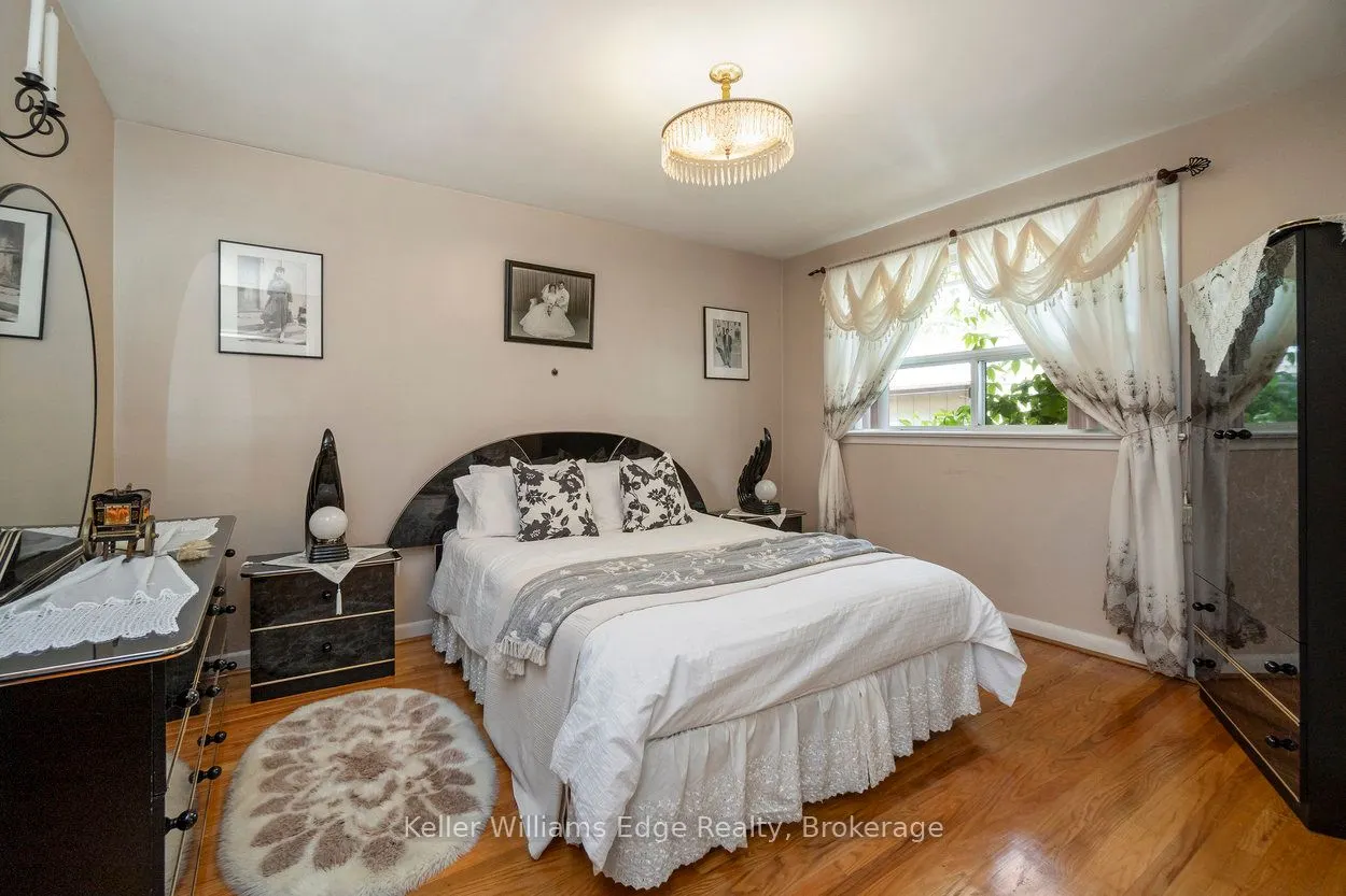 11 Calumet Crescent