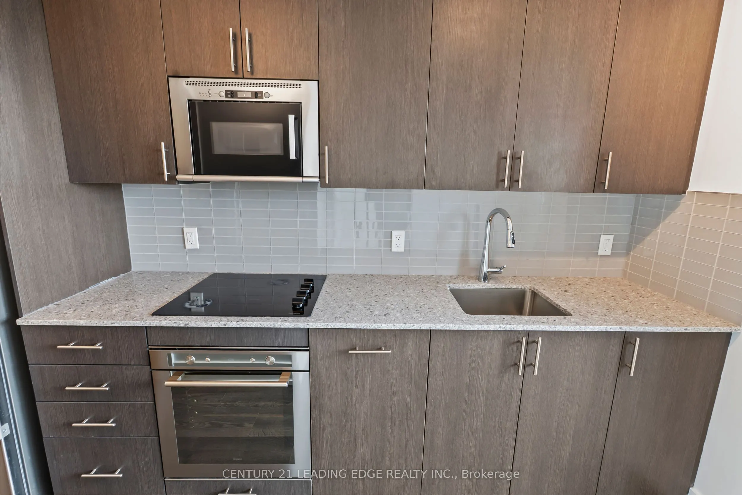 2550 Simcoe Street N, #1903