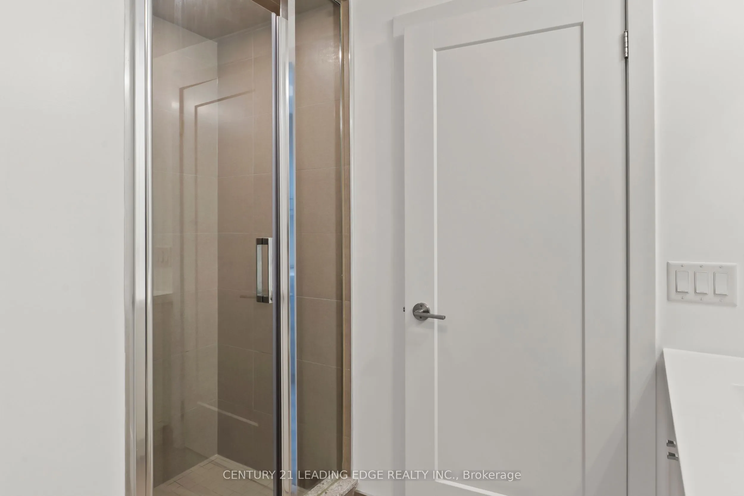 2550 Simcoe Street N, #1903