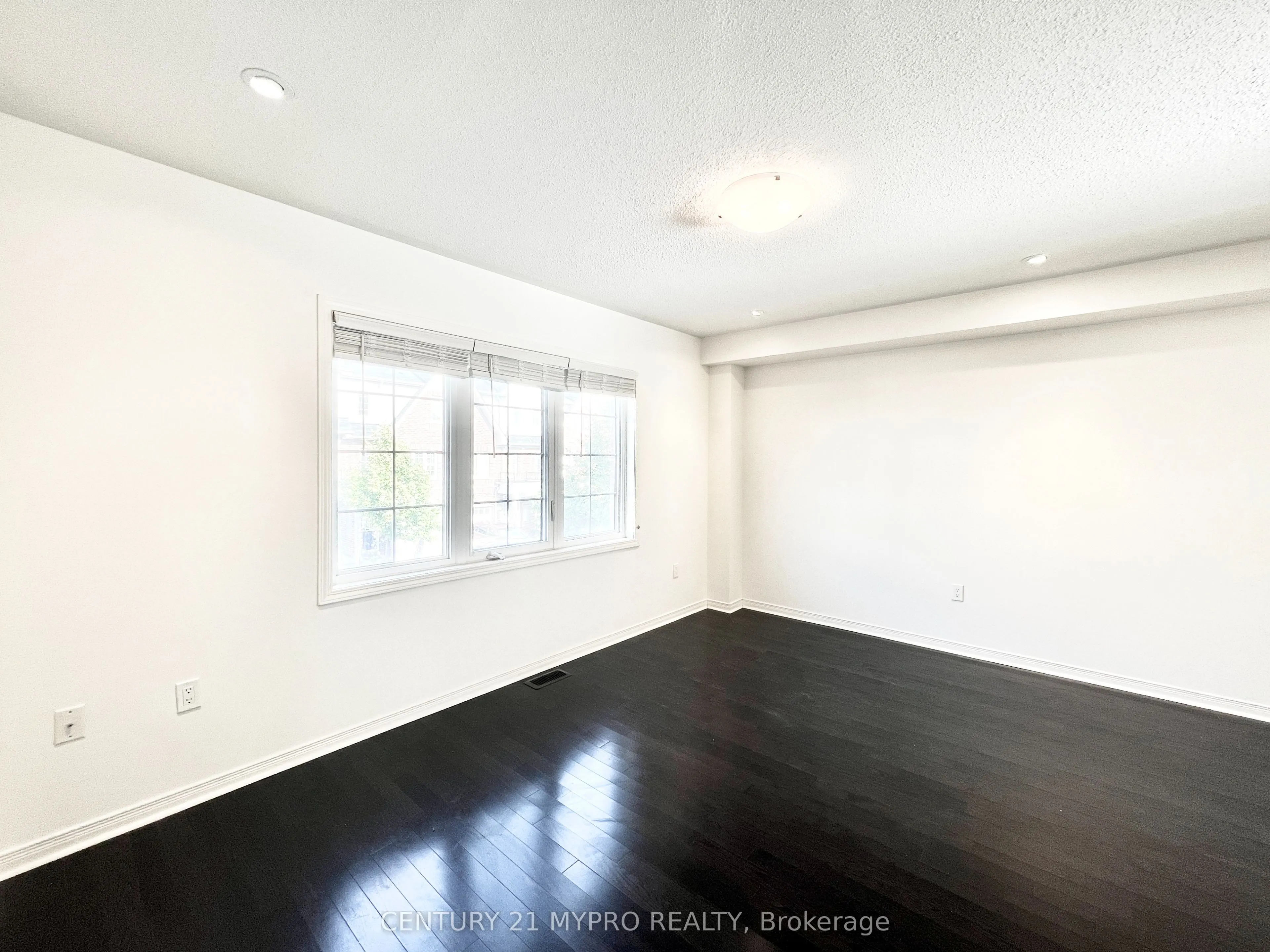 10 Magpie Way