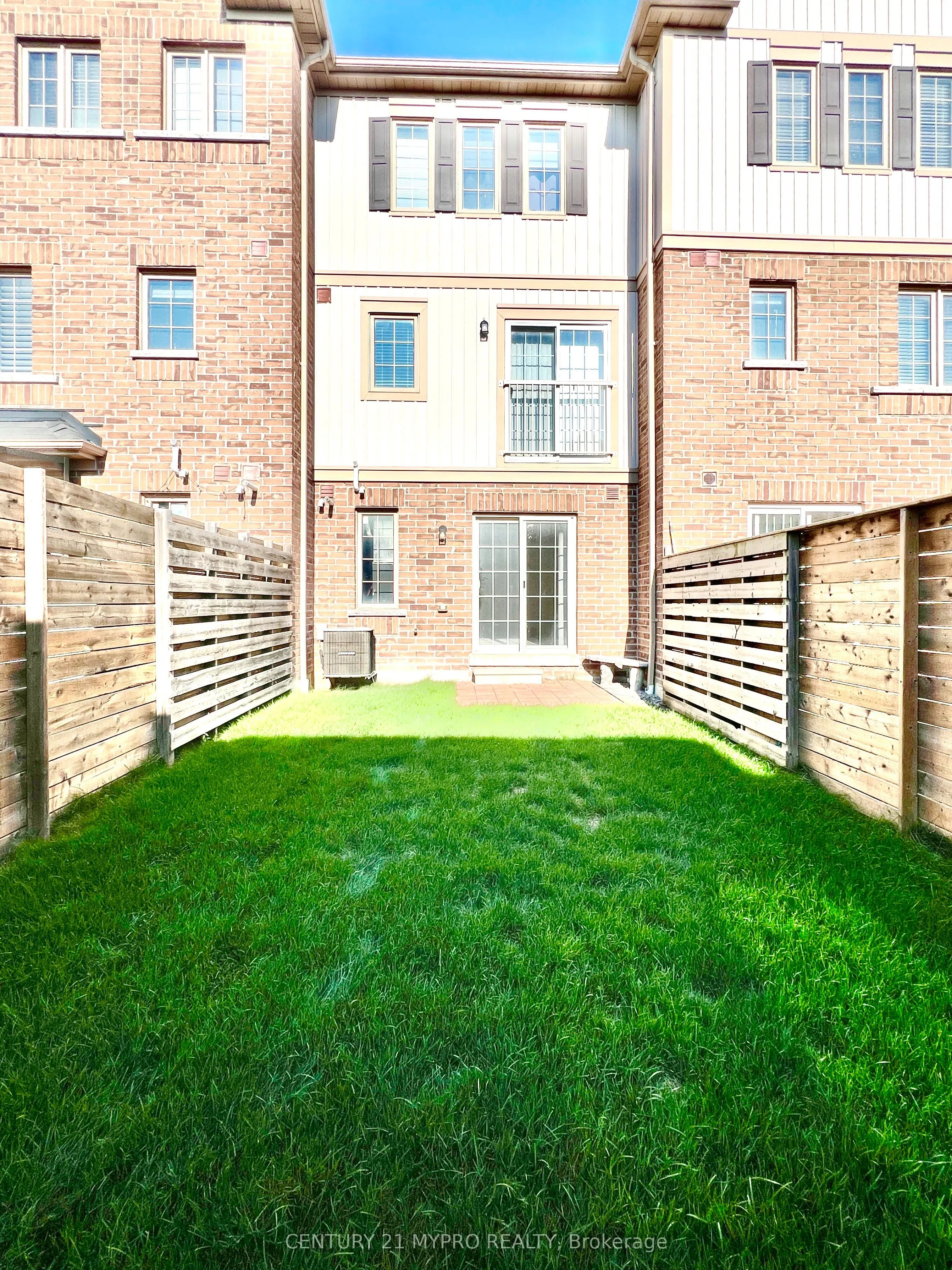 10 Magpie Way