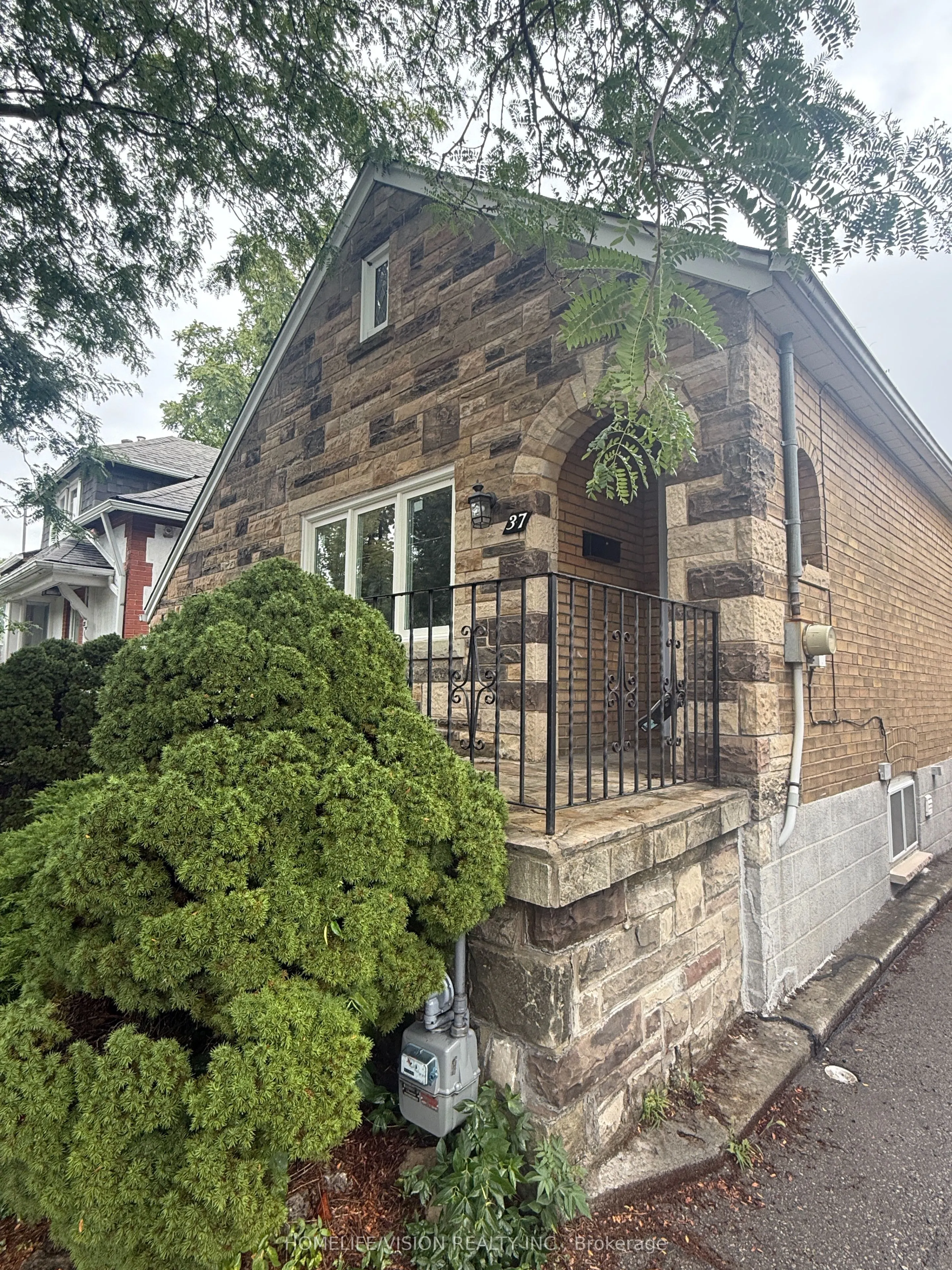 37 Wolverton Avenue