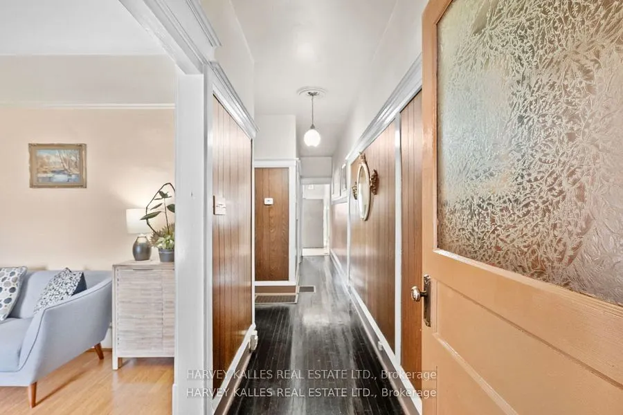 22 Seymour Avenue