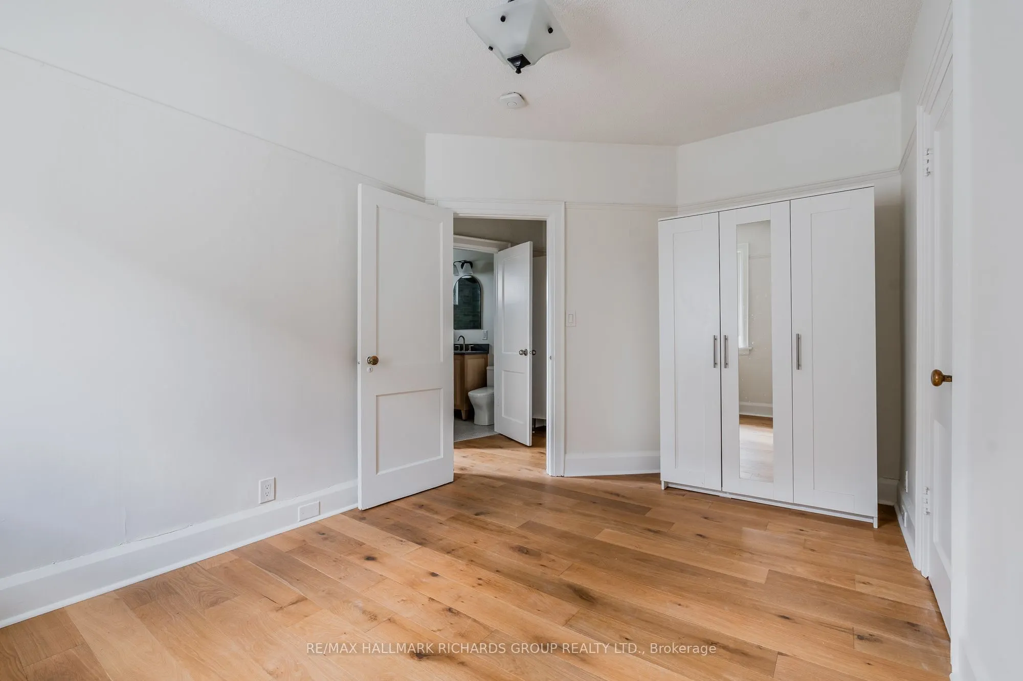 82 Wineva Avenue, #Upper