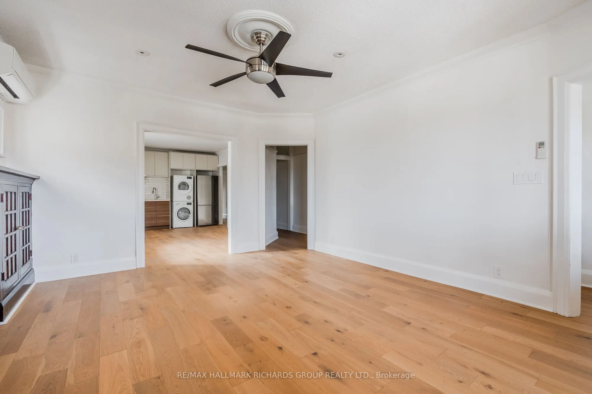 82 Wineva Avenue, #Upper