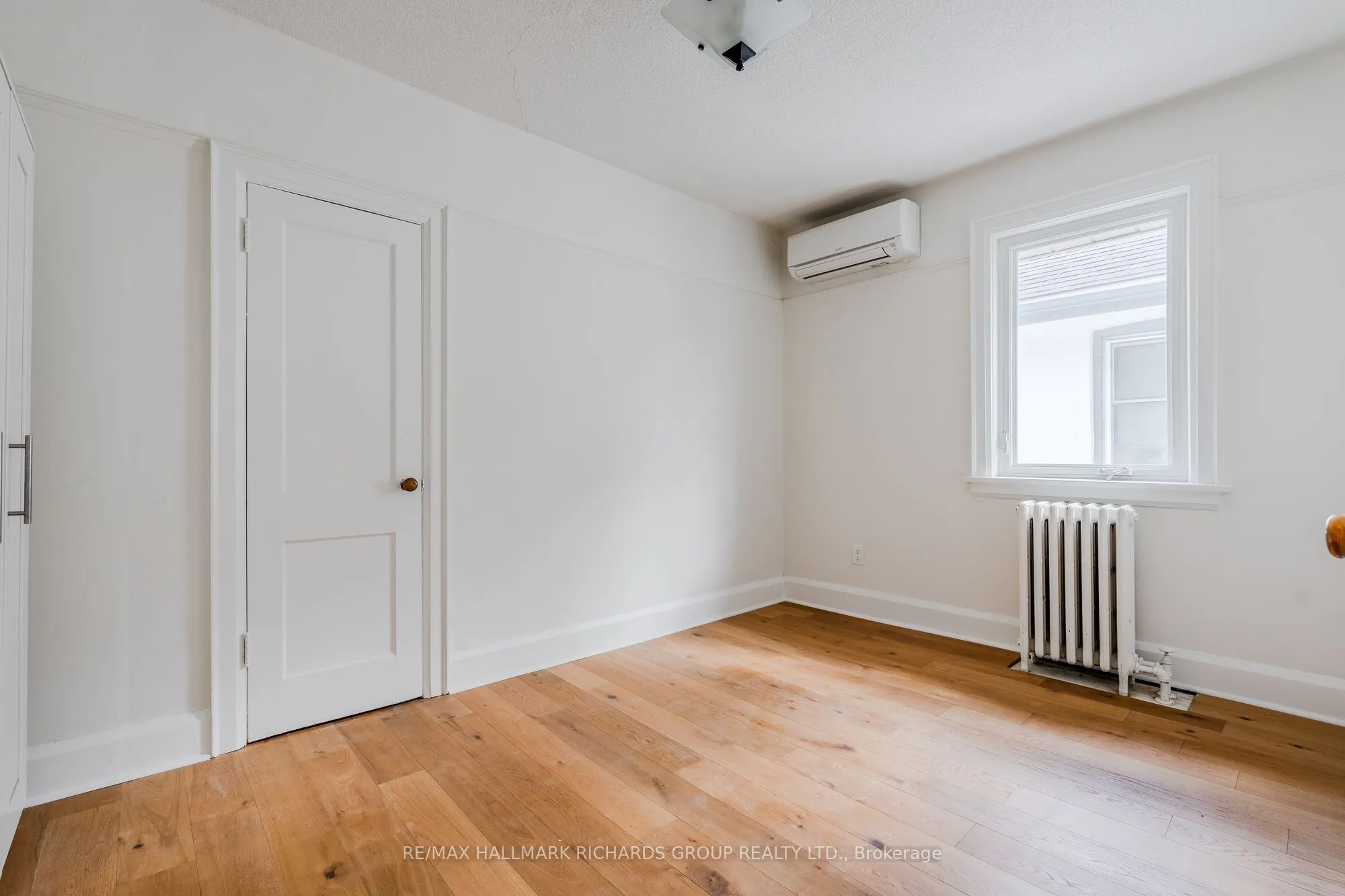 82 Wineva Avenue, #Upper