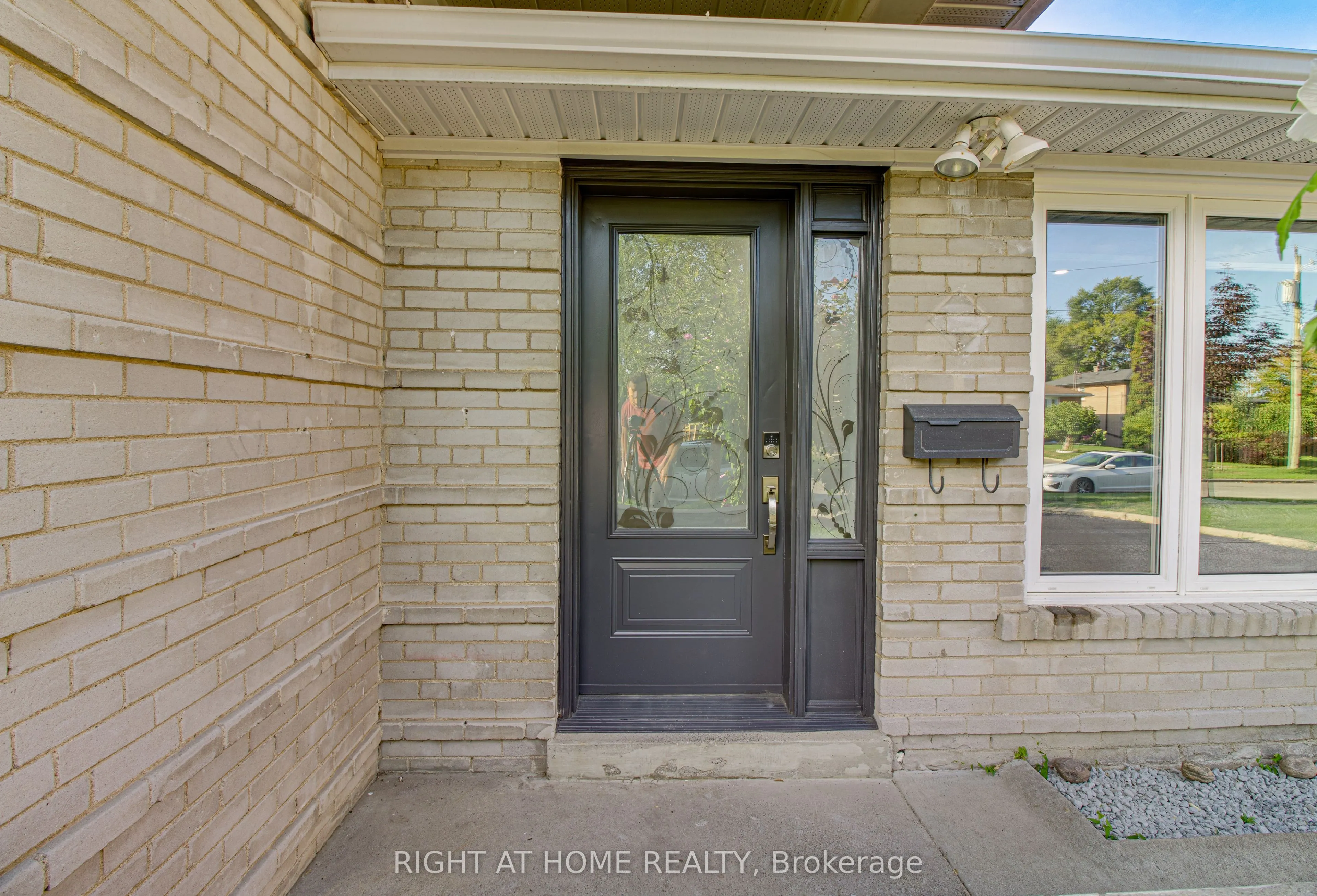 32 tara Avenue