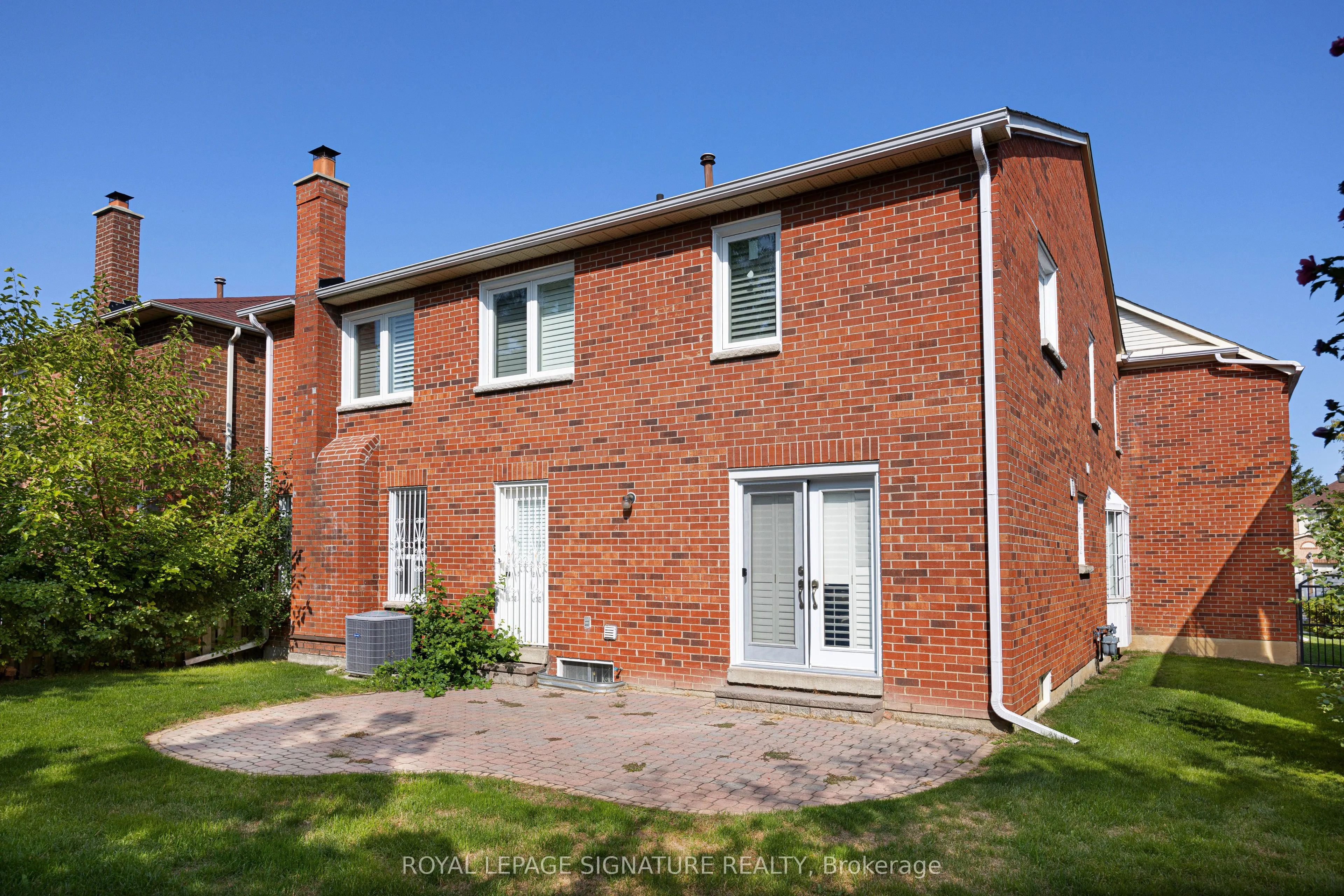 77 Canongate Trail