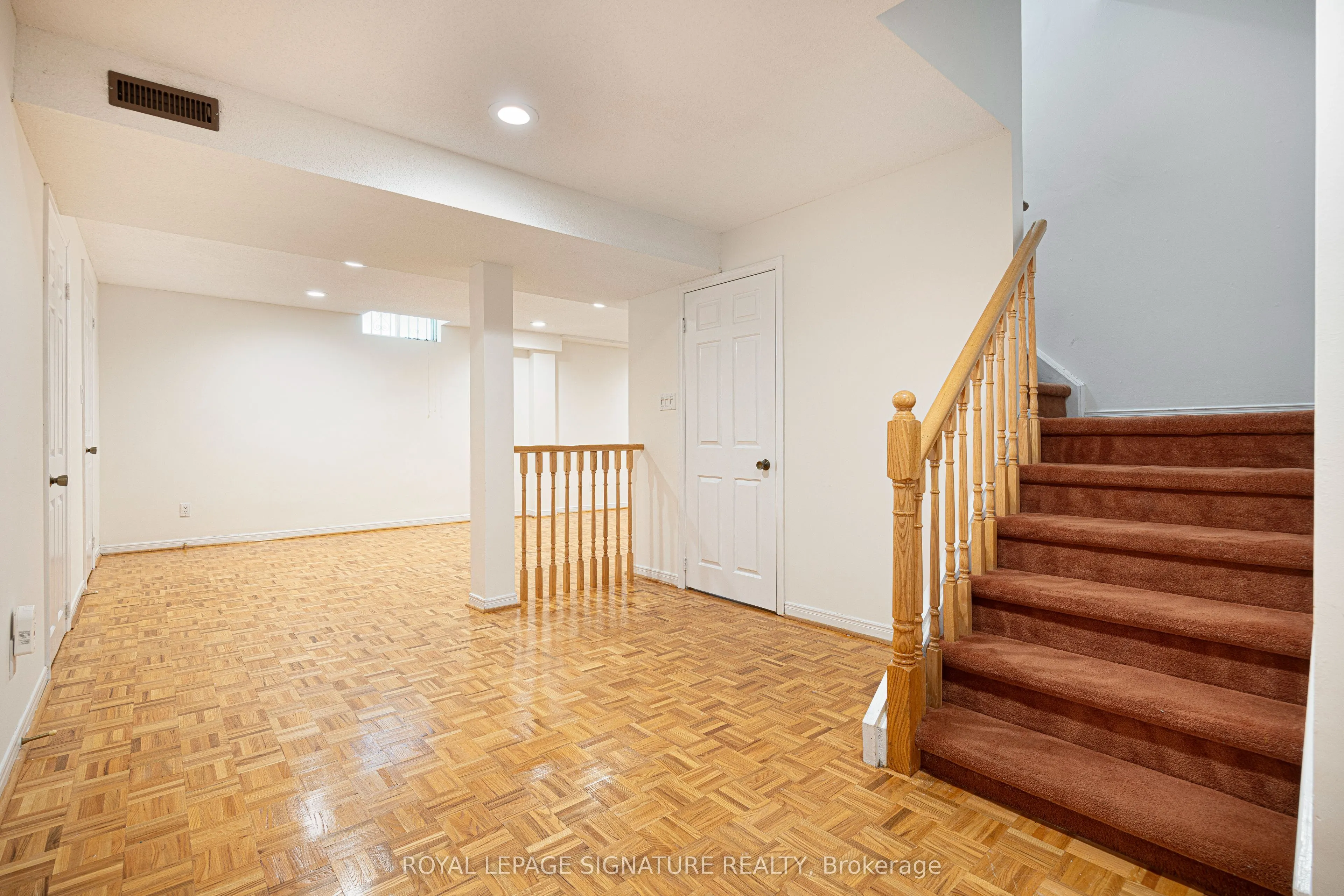 77 Canongate Trail