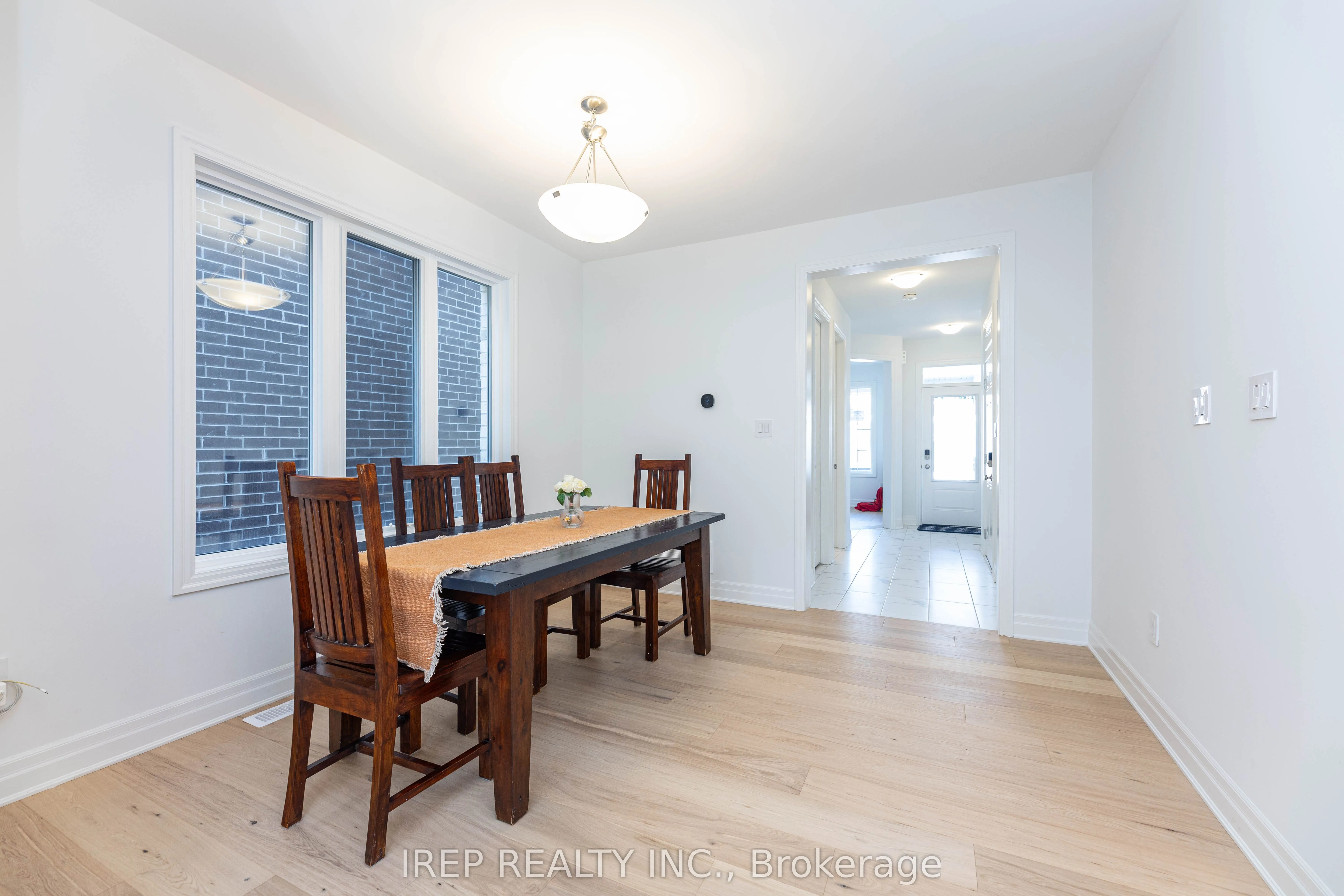 1355 Glamorgan Manor