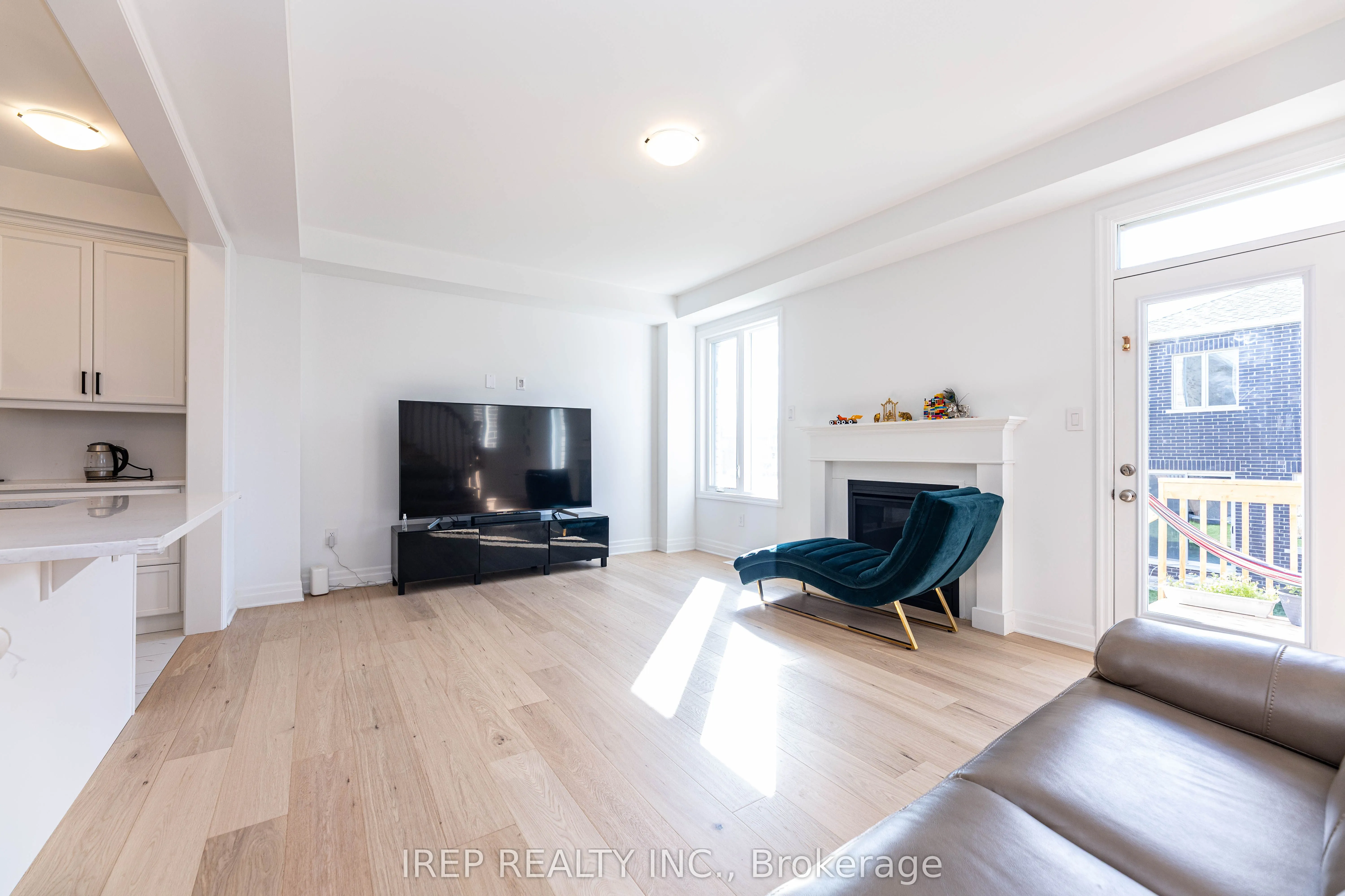 1355 Glamorgan Manor