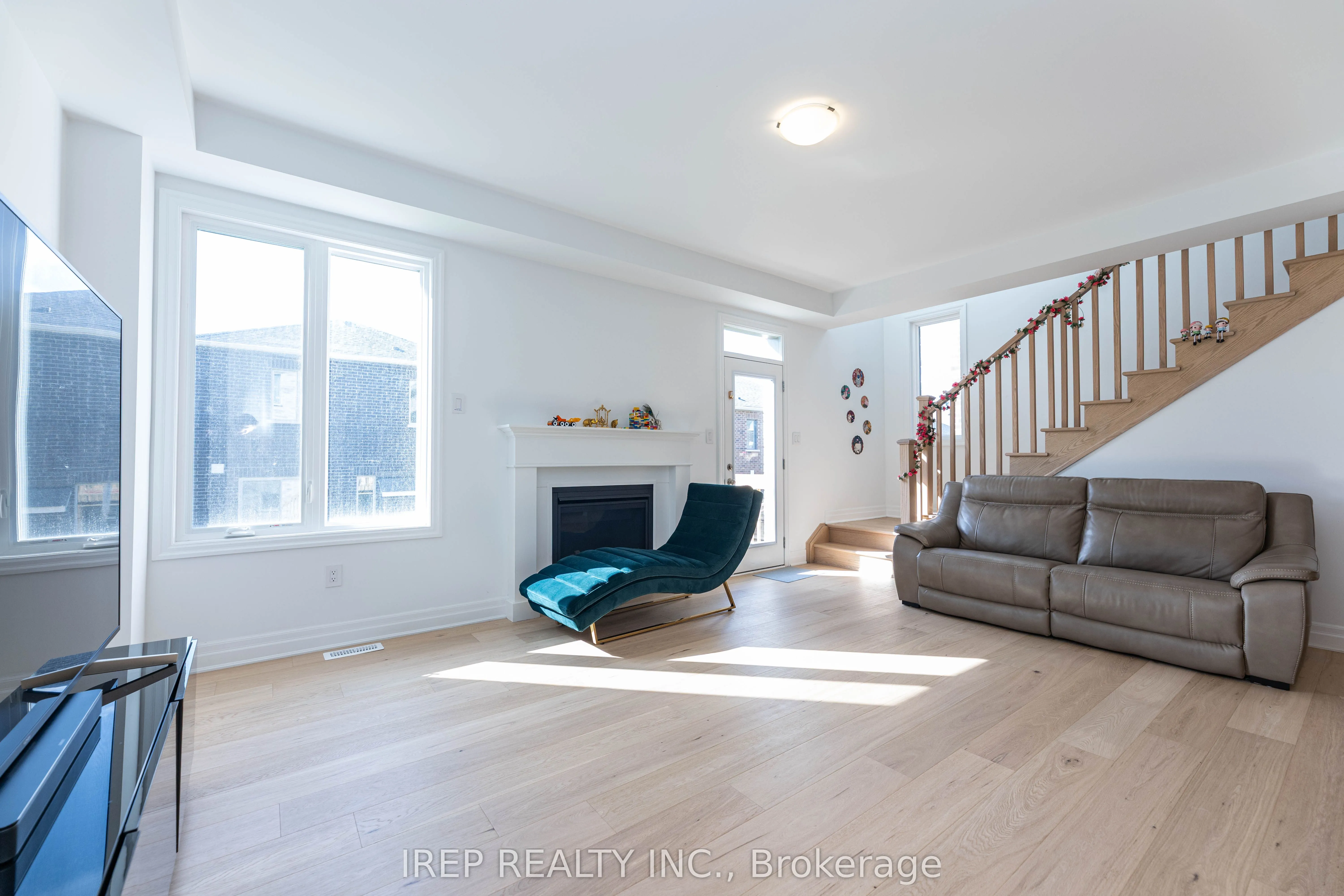 1355 Glamorgan Manor