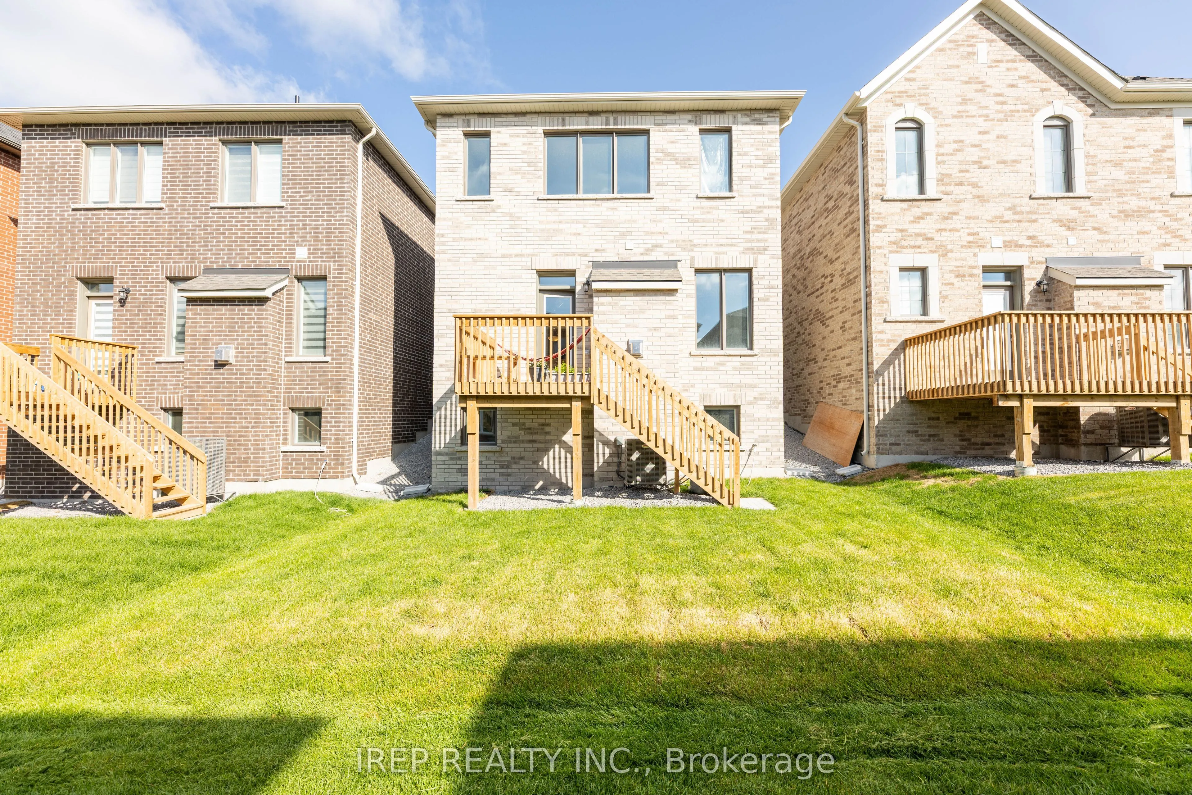 1355 Glamorgan Manor