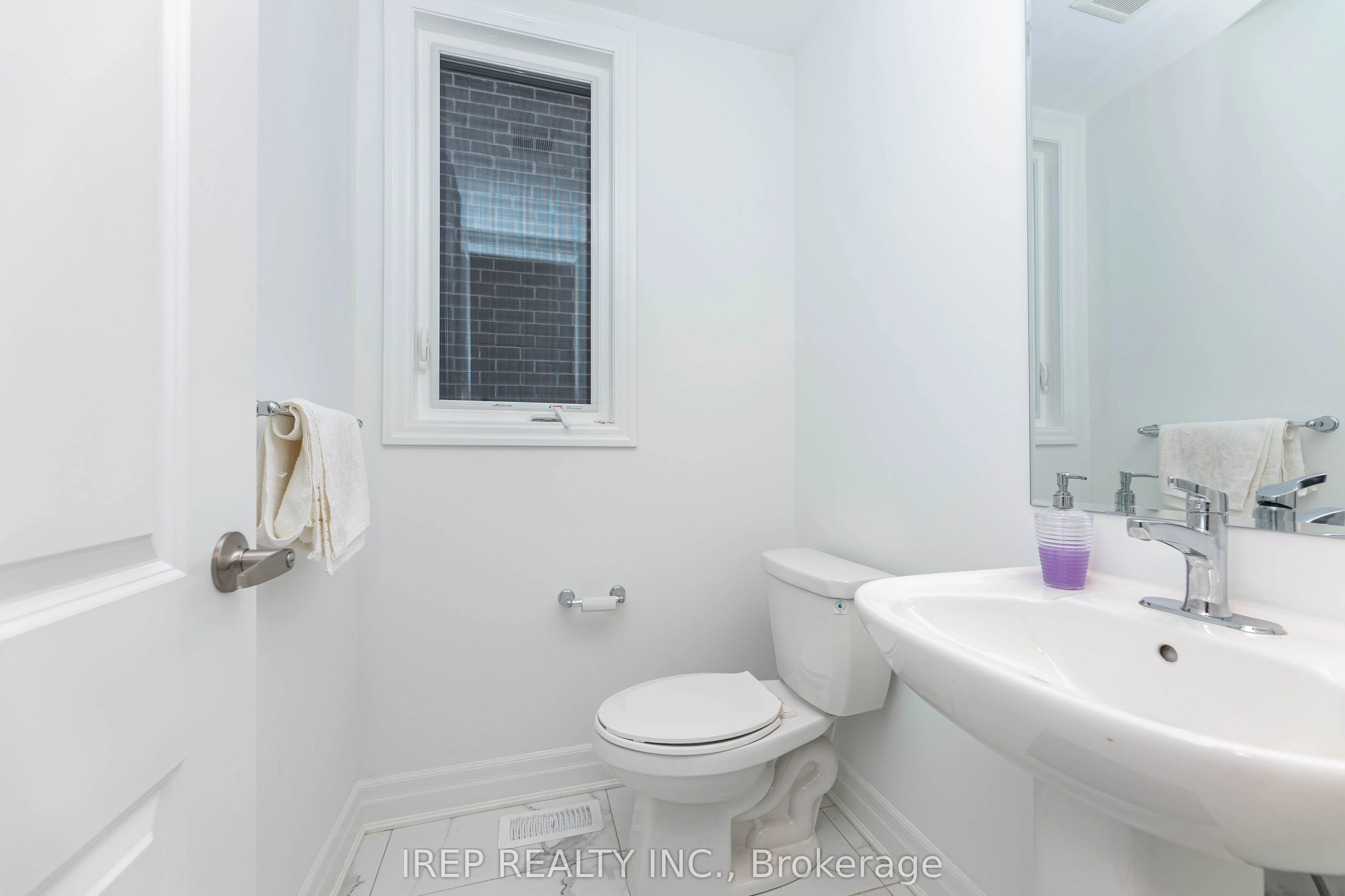 1355 Glamorgan Manor