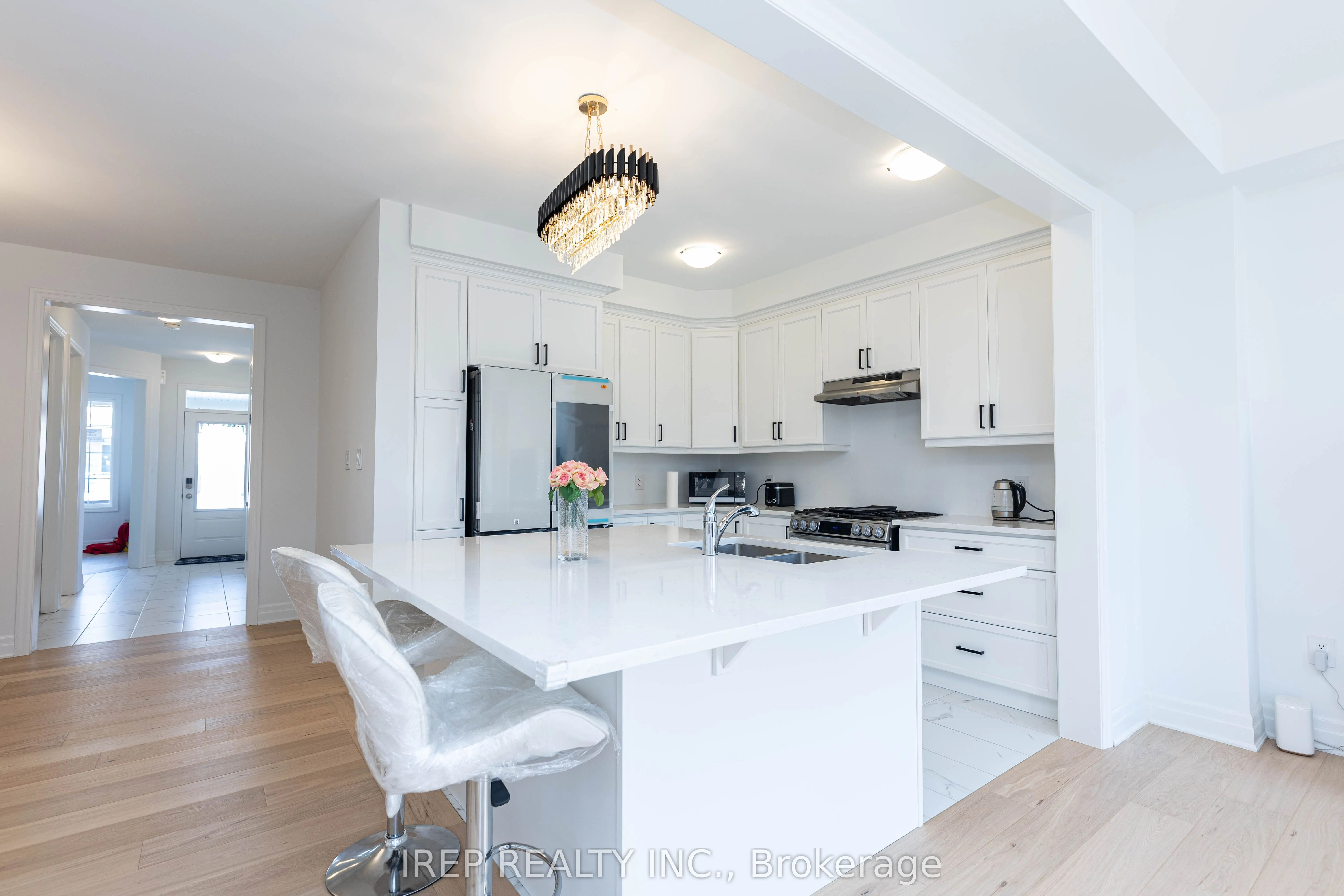 1355 Glamorgan Manor
