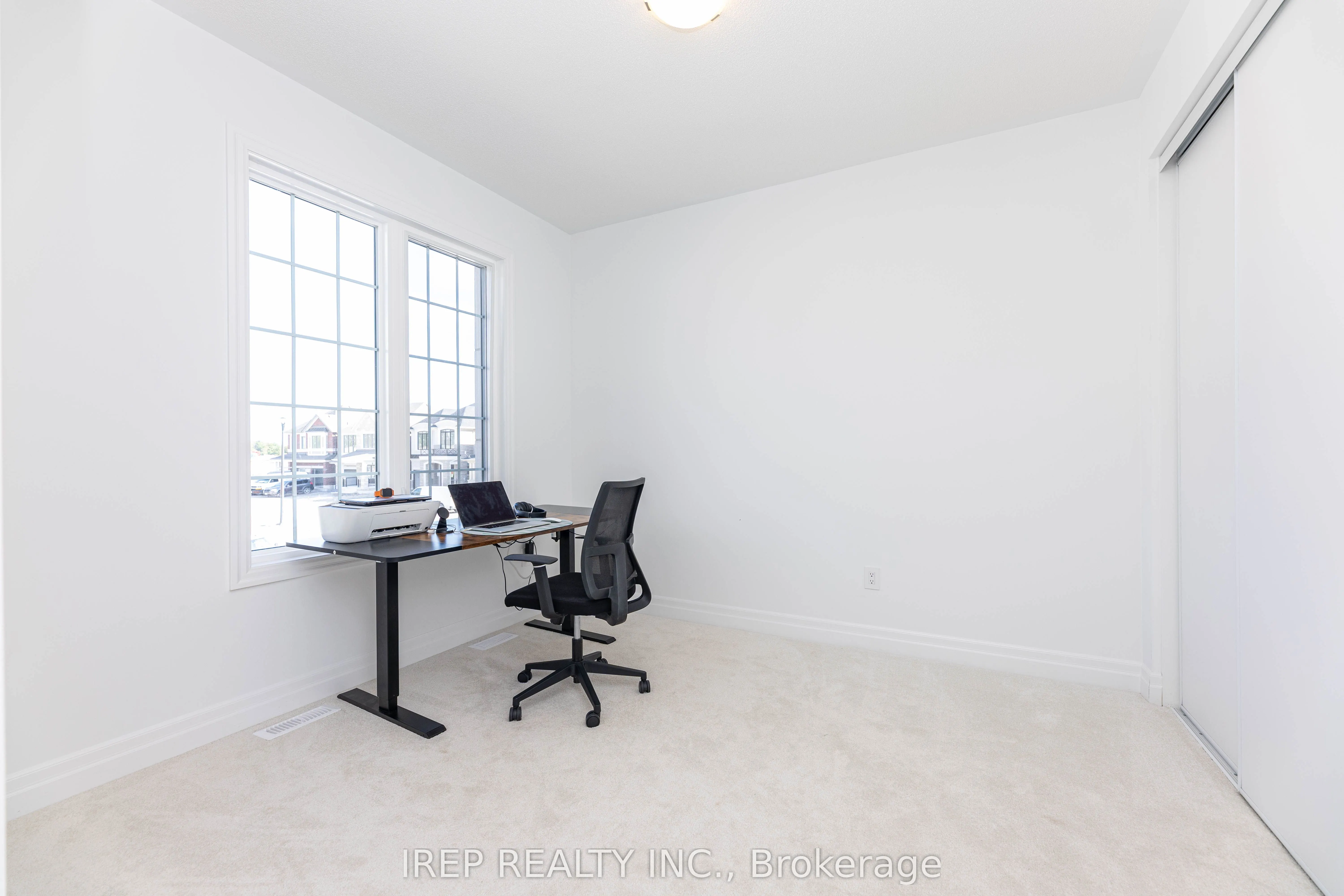 1355 Glamorgan Manor