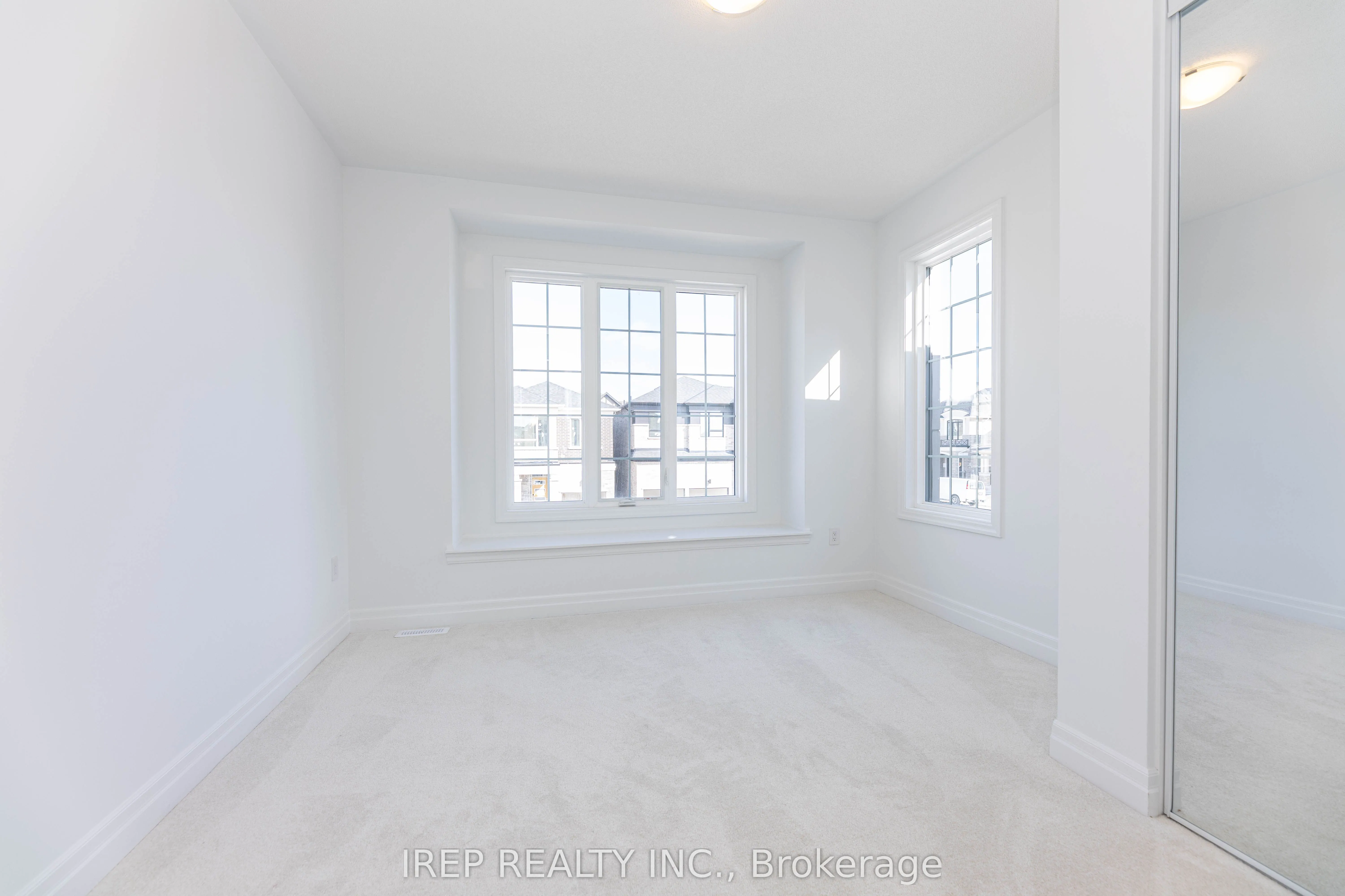 1355 Glamorgan Manor