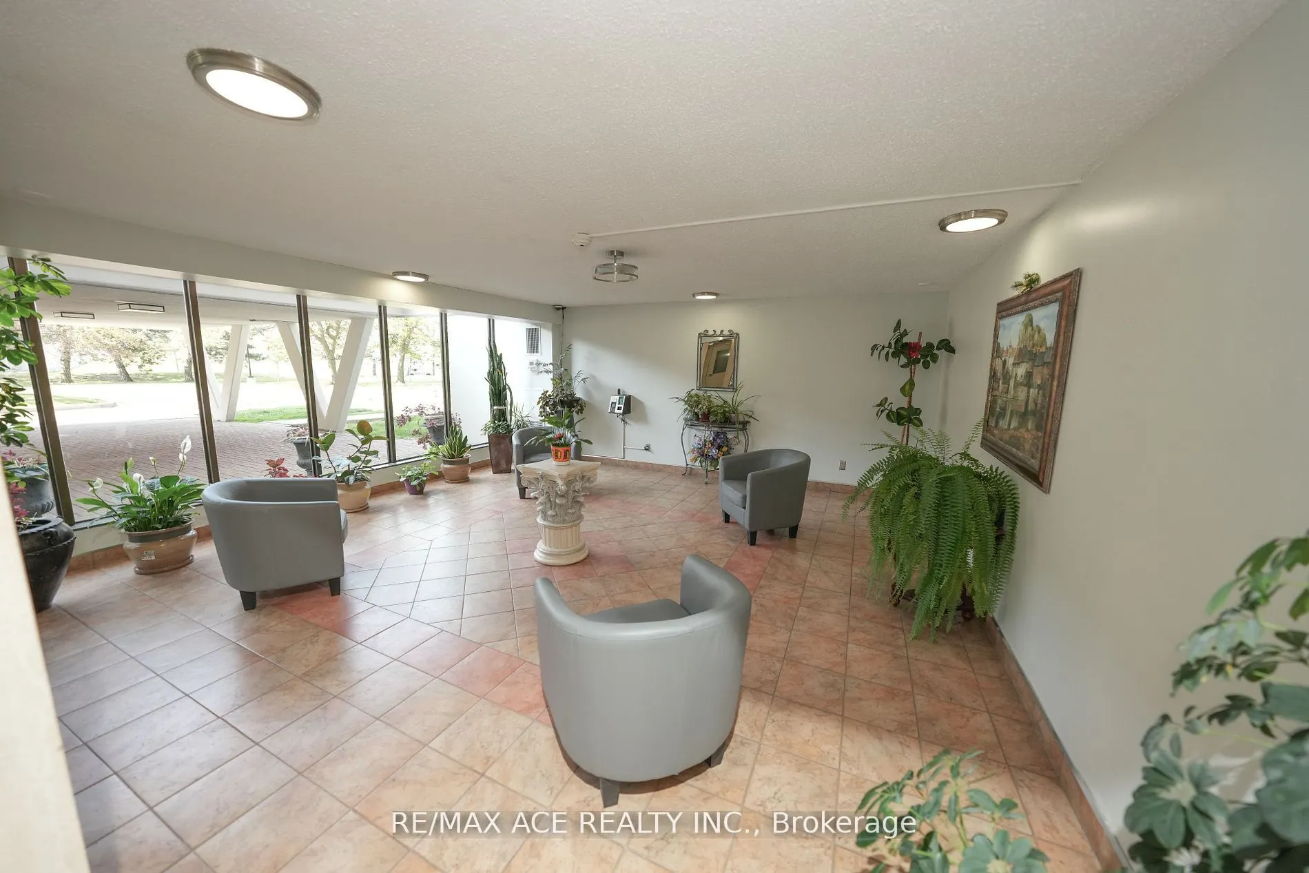 301 Prudential Drive, #701