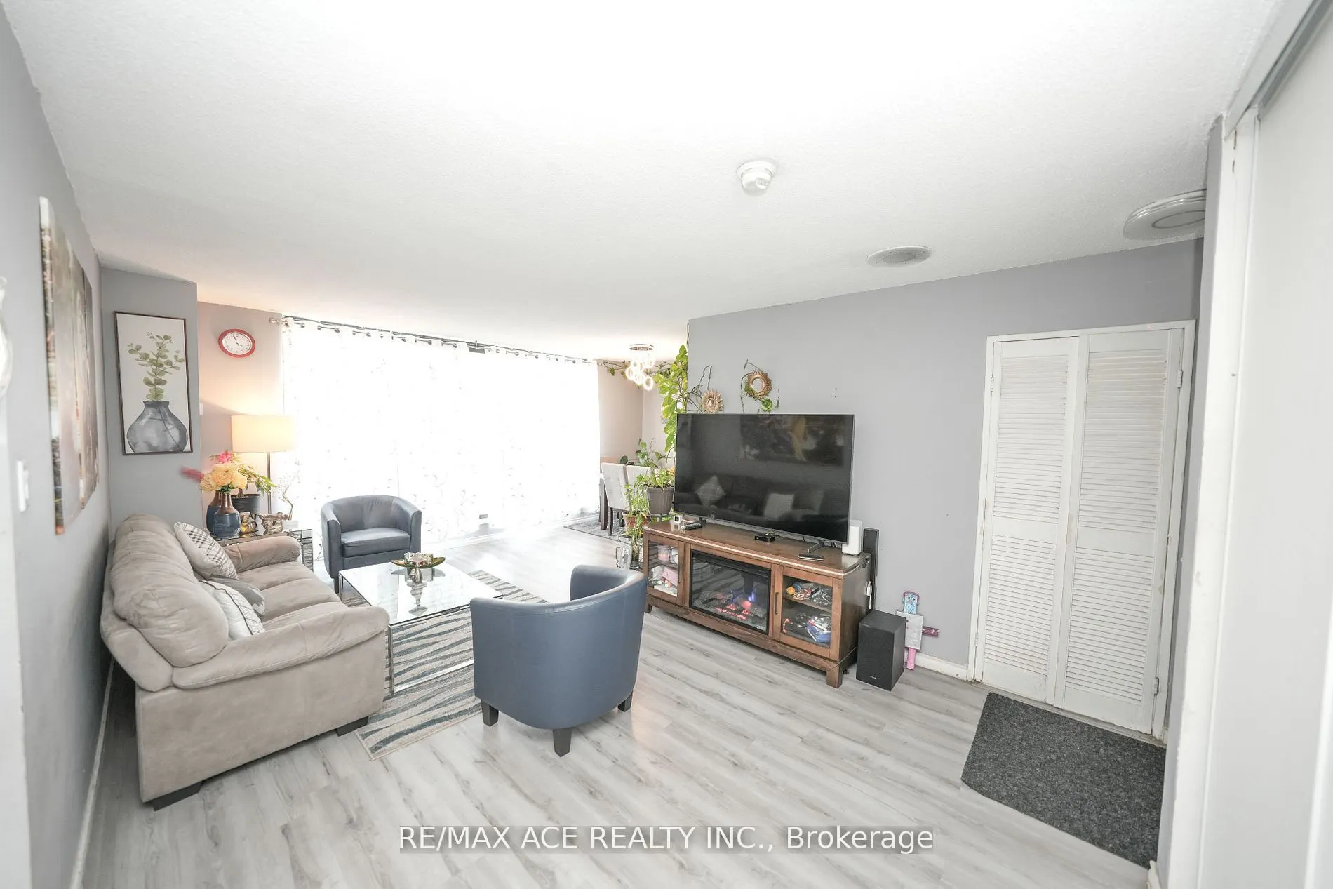 301 Prudential Drive, #701