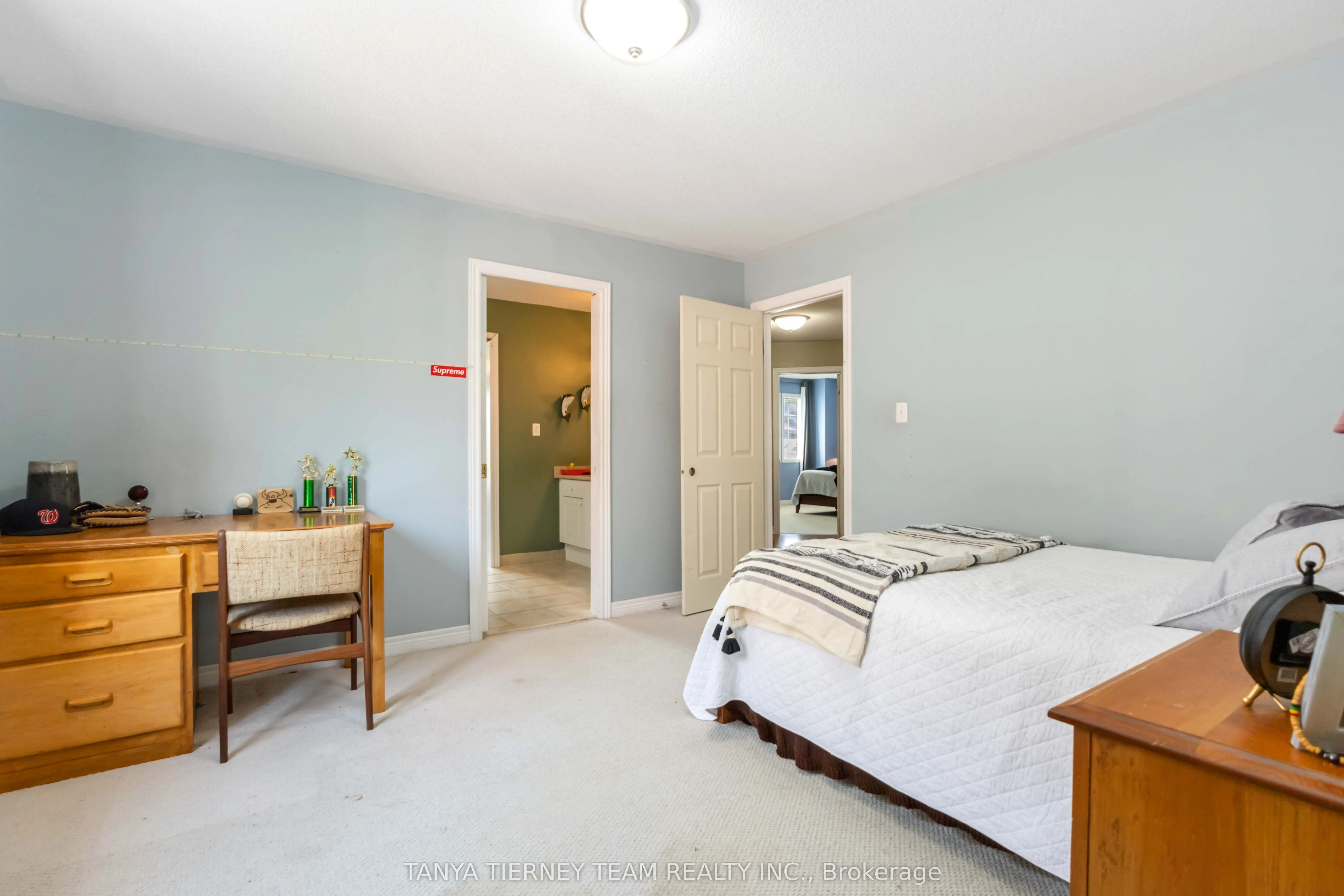 6 Braddock Court